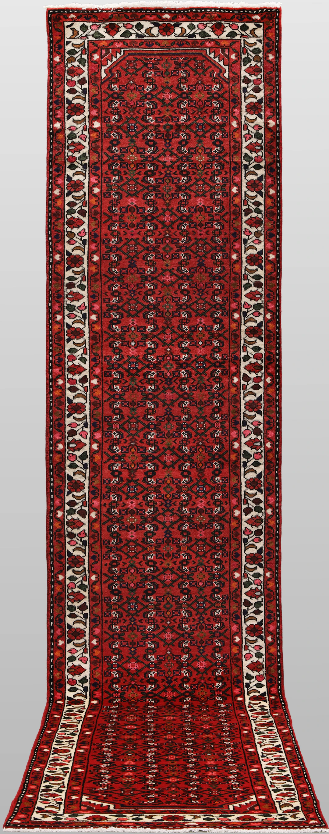 MATTA. Hamadan gallerimodell, 396 x 80 cm.