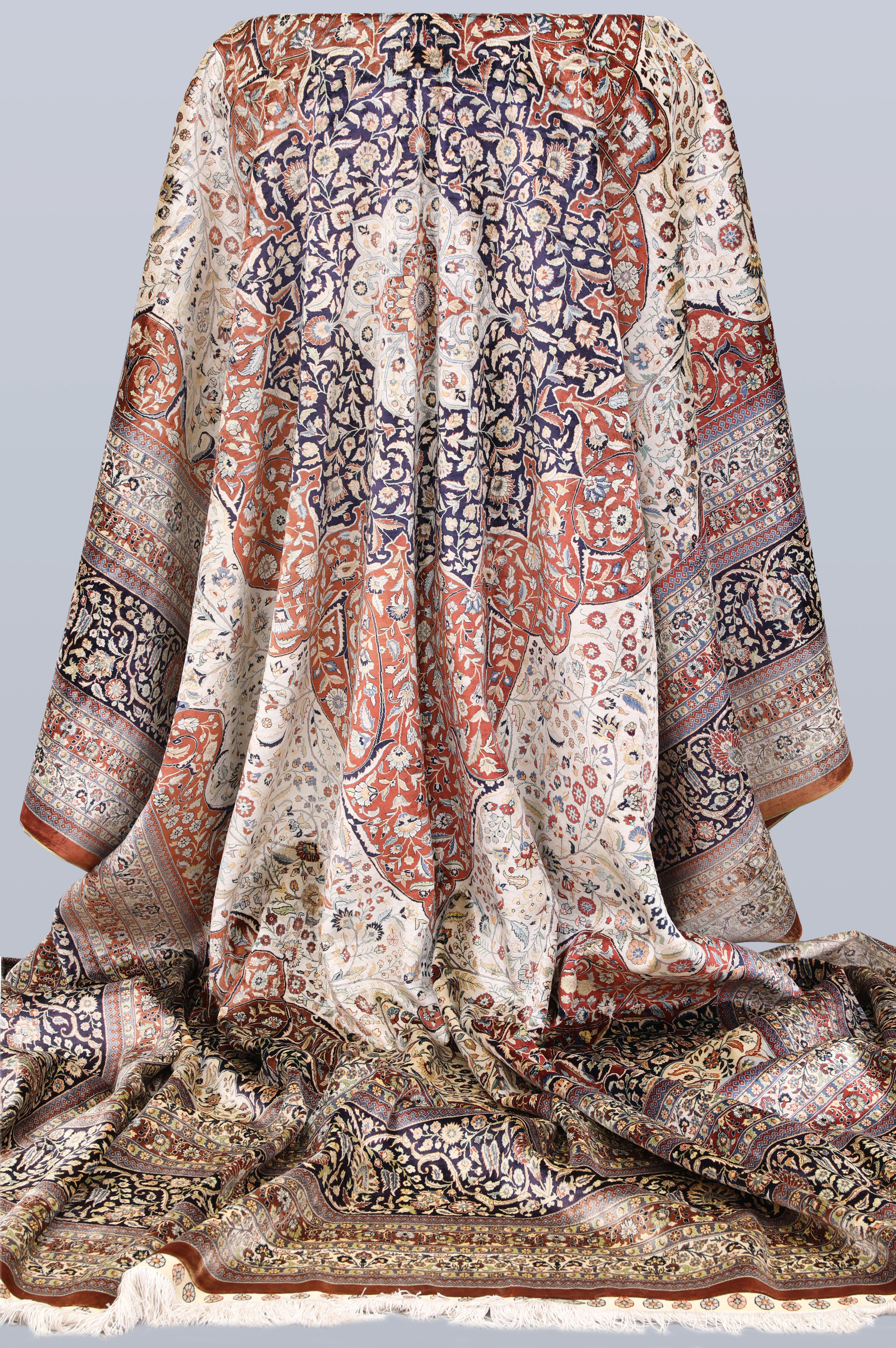 MATTA. Orientalisk Silke ca 1.000.000 knutar/kvm, silkesvarp, 434 x 305 cm.