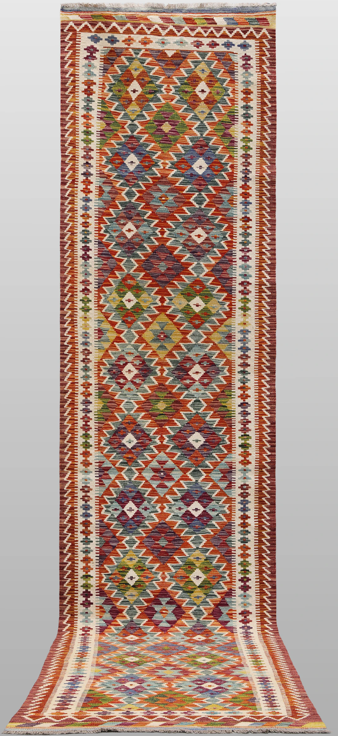 MATTA. Kelim klassisk design gallerimodell, 397 x 82 cm.