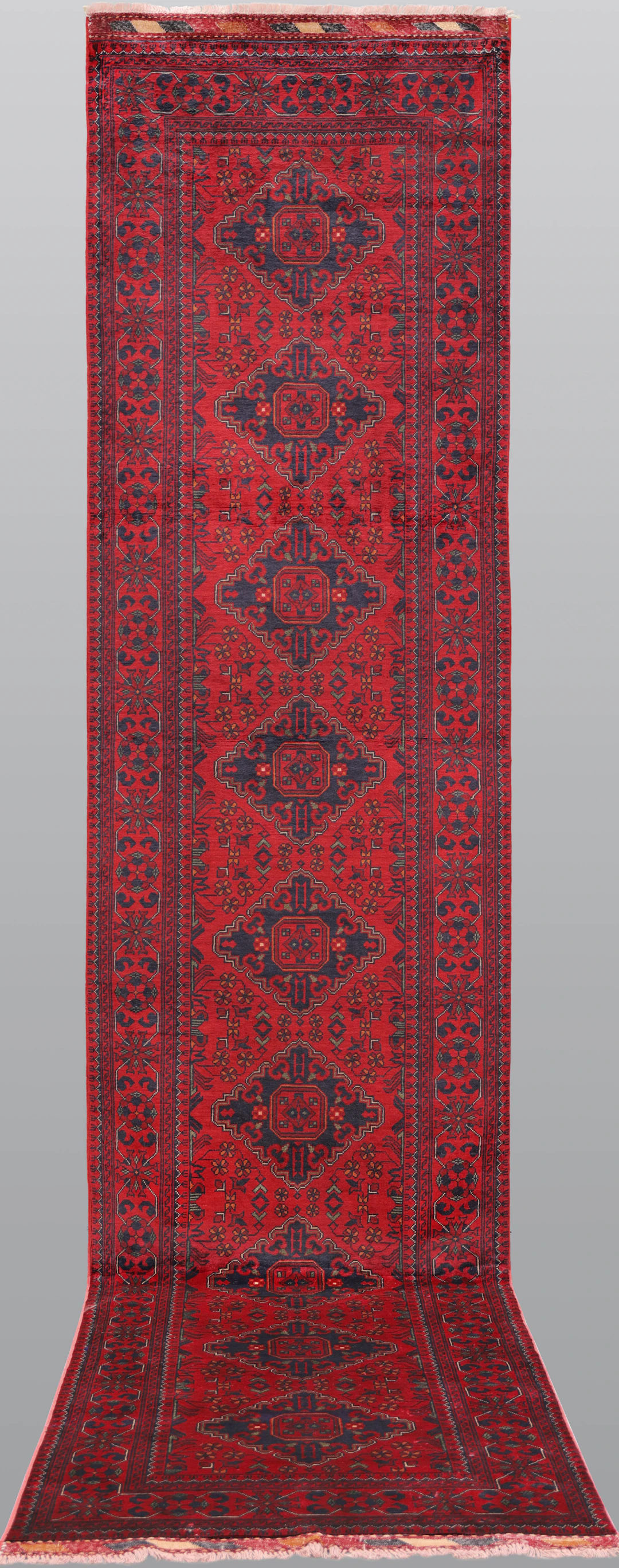 MATTA. Afghan gallerimodell, extra fine, 390 x 91 cm.