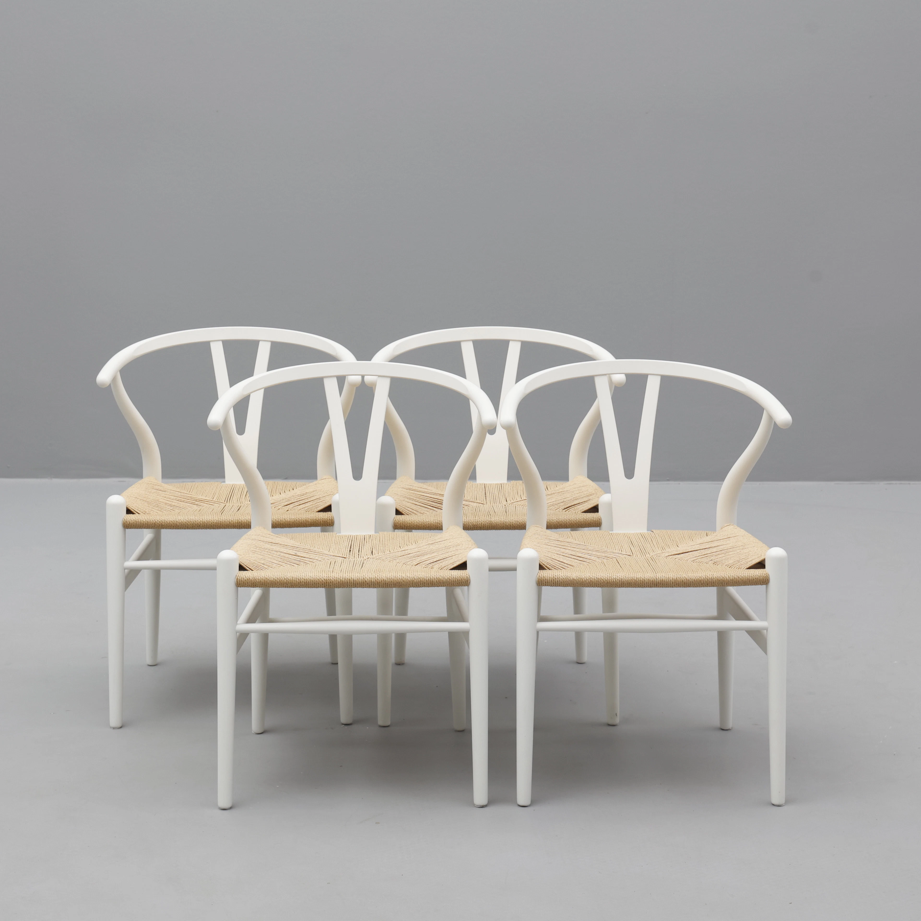 HANS J WEGNER. Stolar, 4 st, Modell CH24 ("Y-stolen"), Carl Hansen.