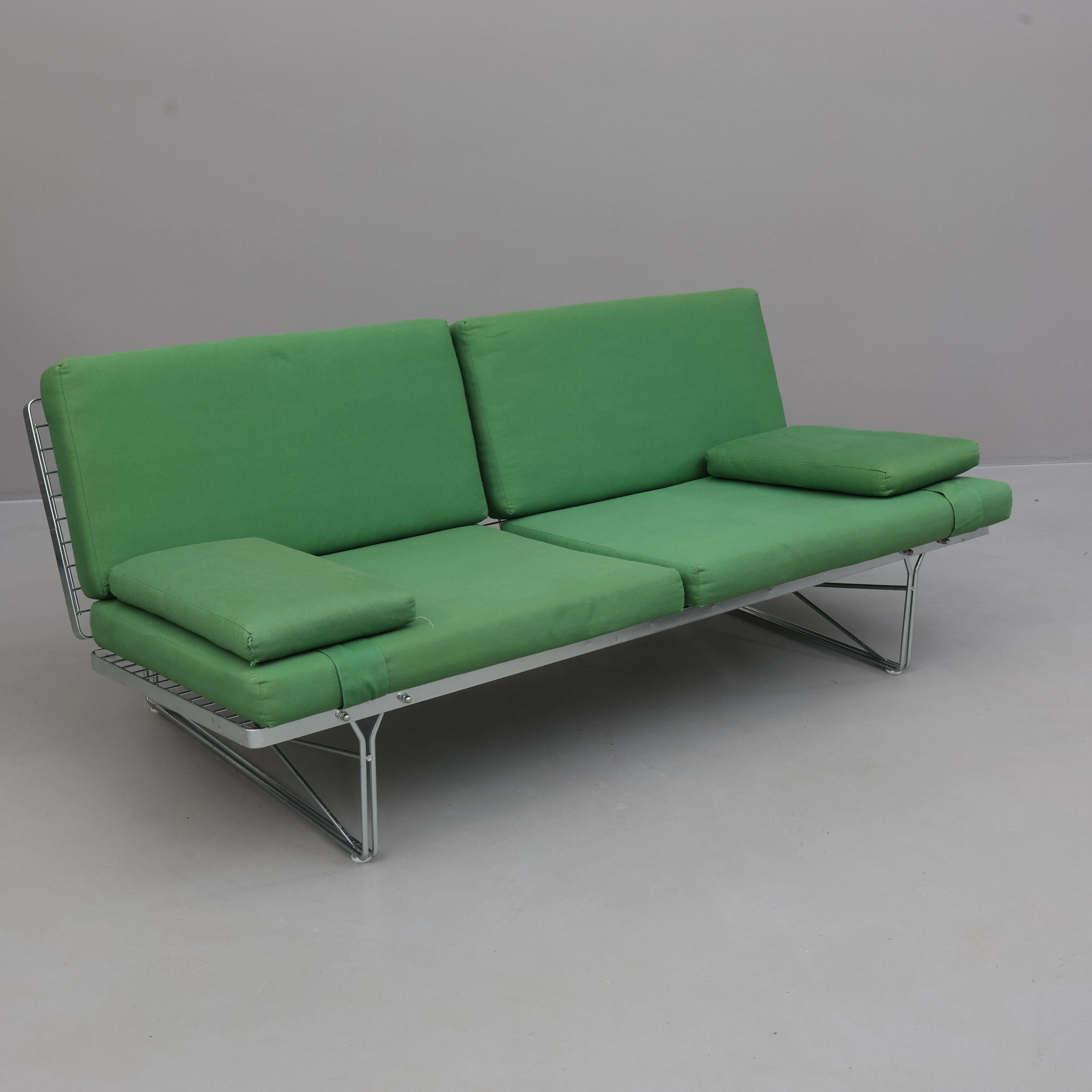 IELS GAMMELGAARD. Soffa, "Moment", Ikea, grön textil klädsel, formgiven 1984.