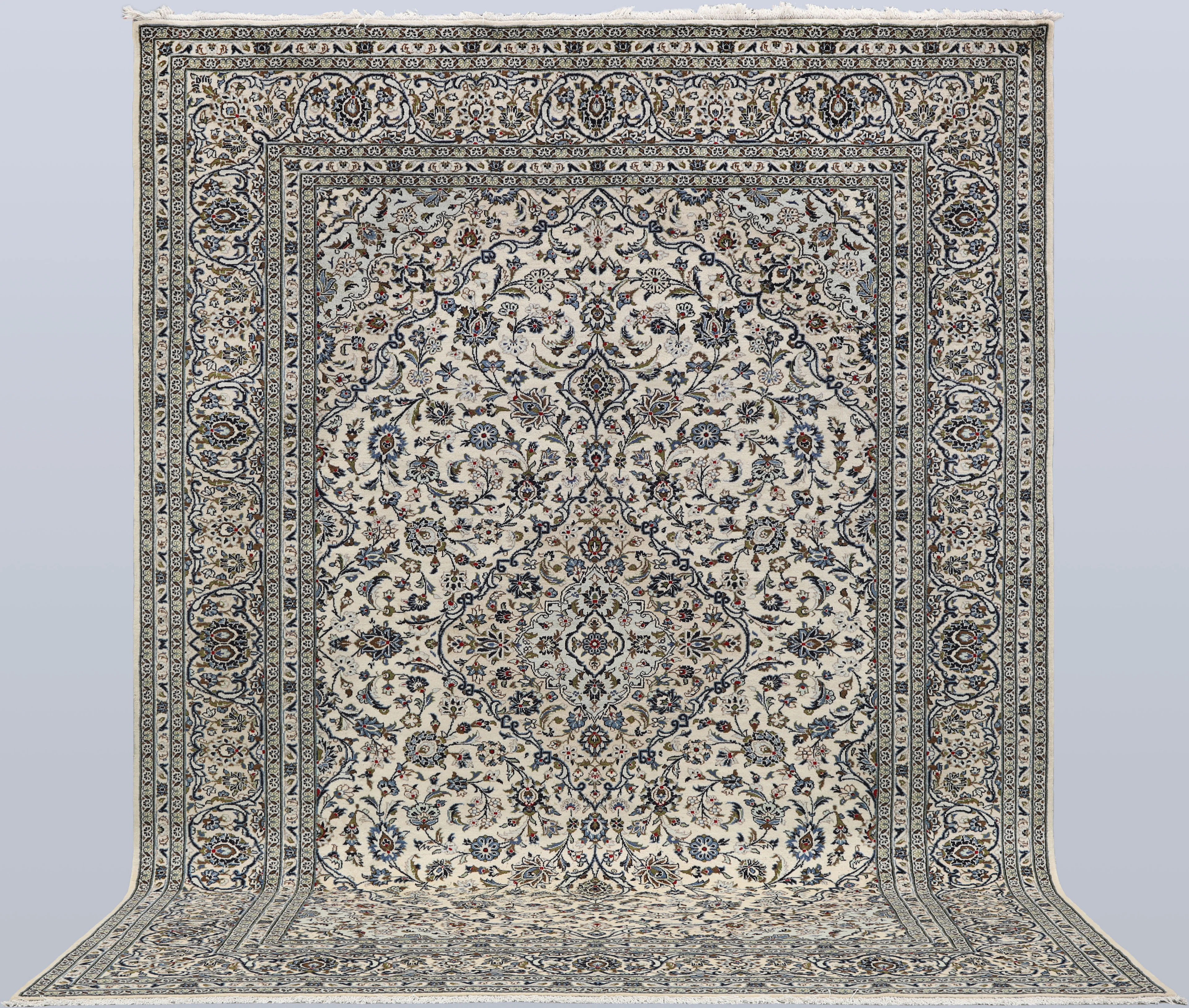 MATTA. Ljus Keshan fine, 396 x 295 cm.