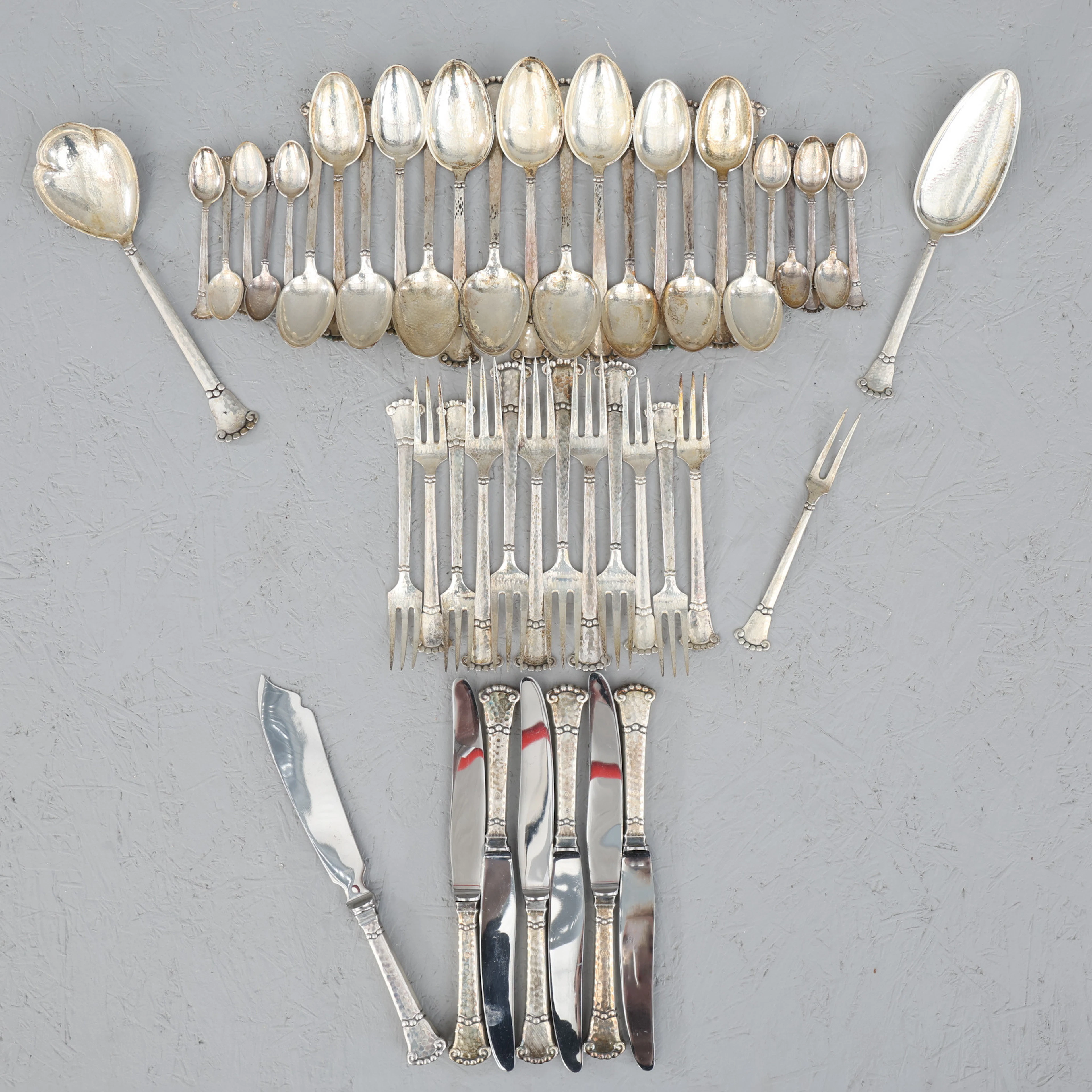 CHRISTIAN FOGH. Bestickuppsättning, 47 delar, silver, "Kugle" (Pärla)