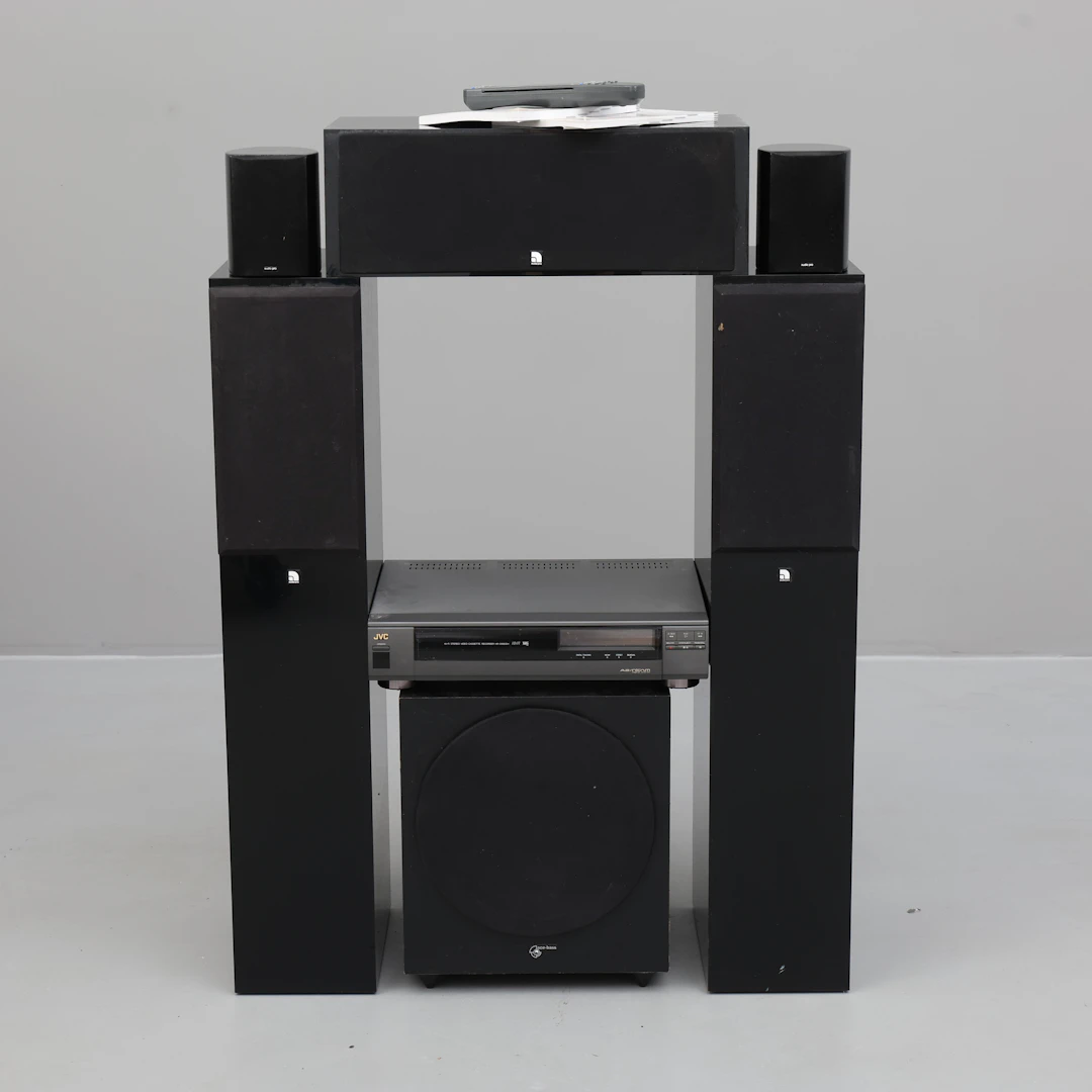 HEMMABIOSYSTEM, 7 delar, JVC, samt Audio-Pro.