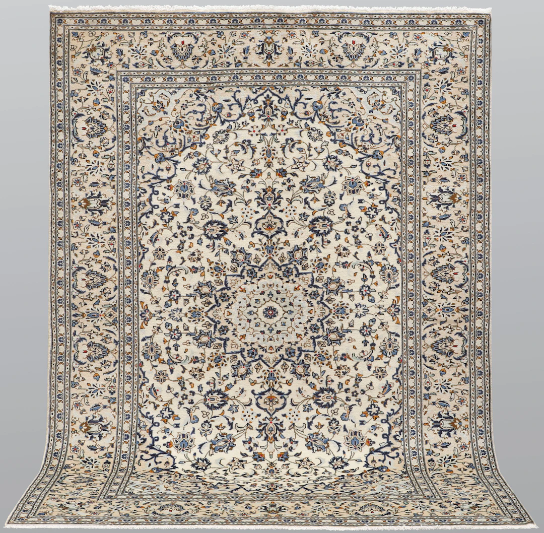 MATTA. Ljus Keshan fine, 315 x 200 cm.