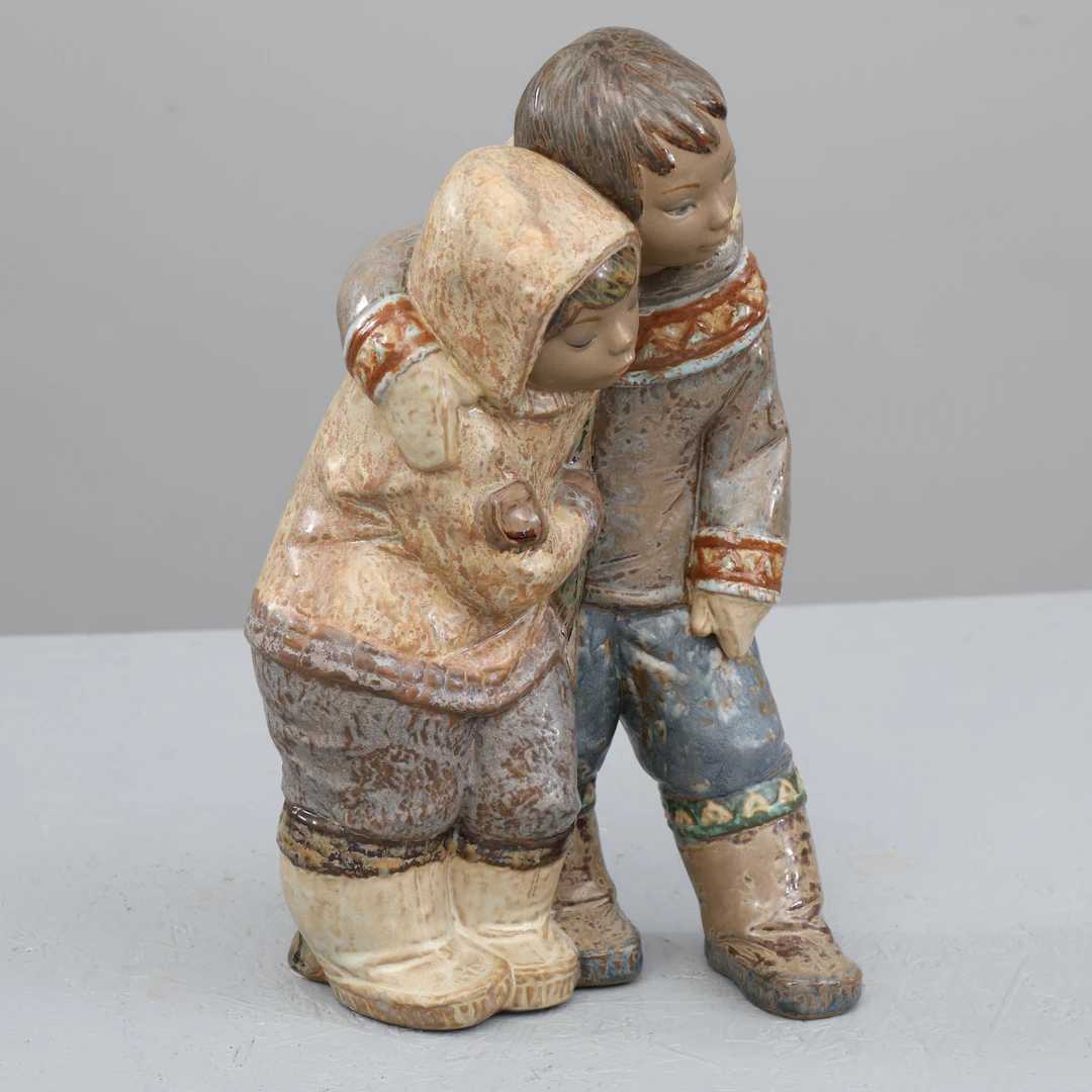 FIGURIN, eskimåer, stengods, Lladro, Spanien.