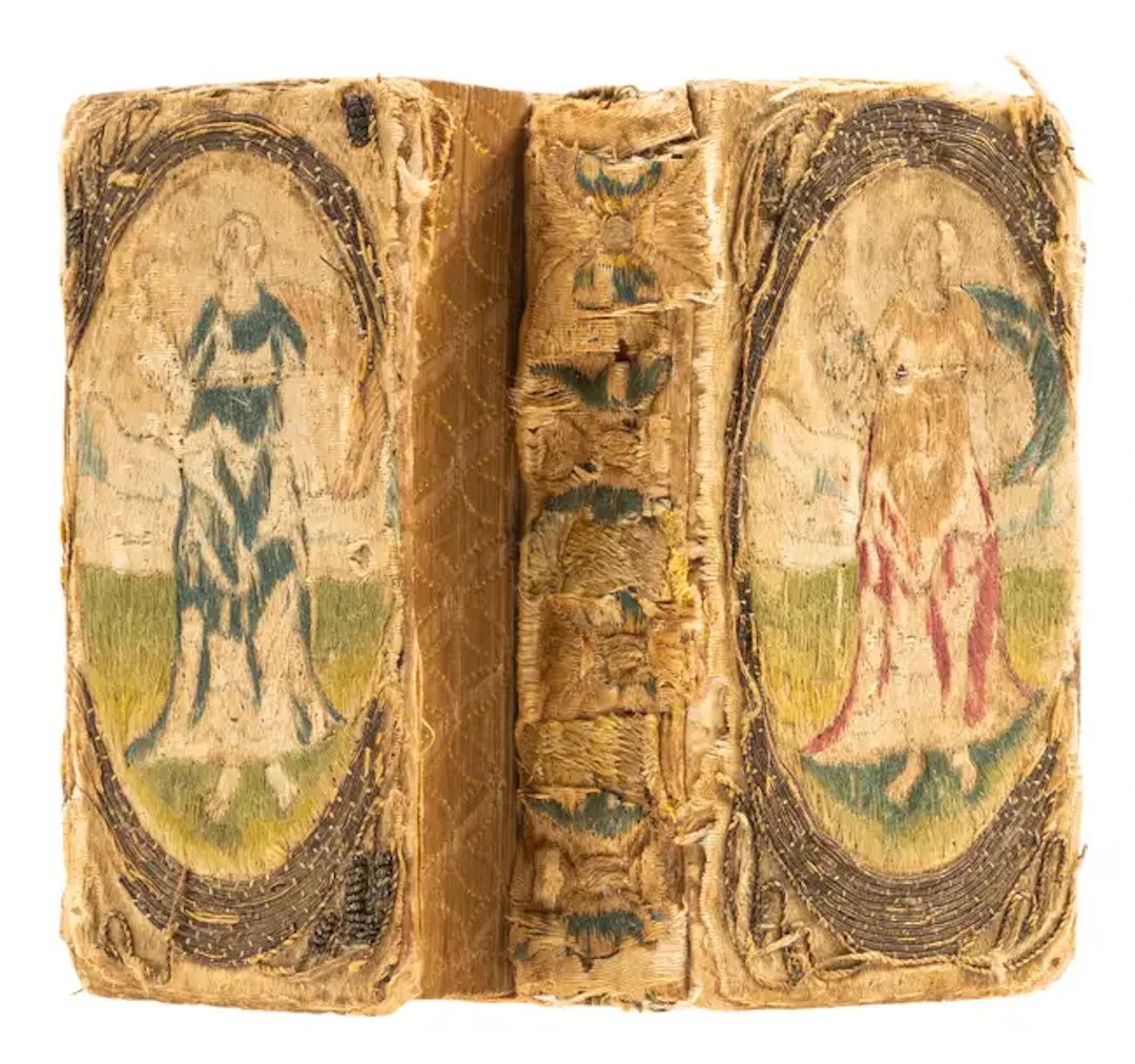 Embroidered dos-à-dos binding.- Psalter (The)..., 1616 bound with