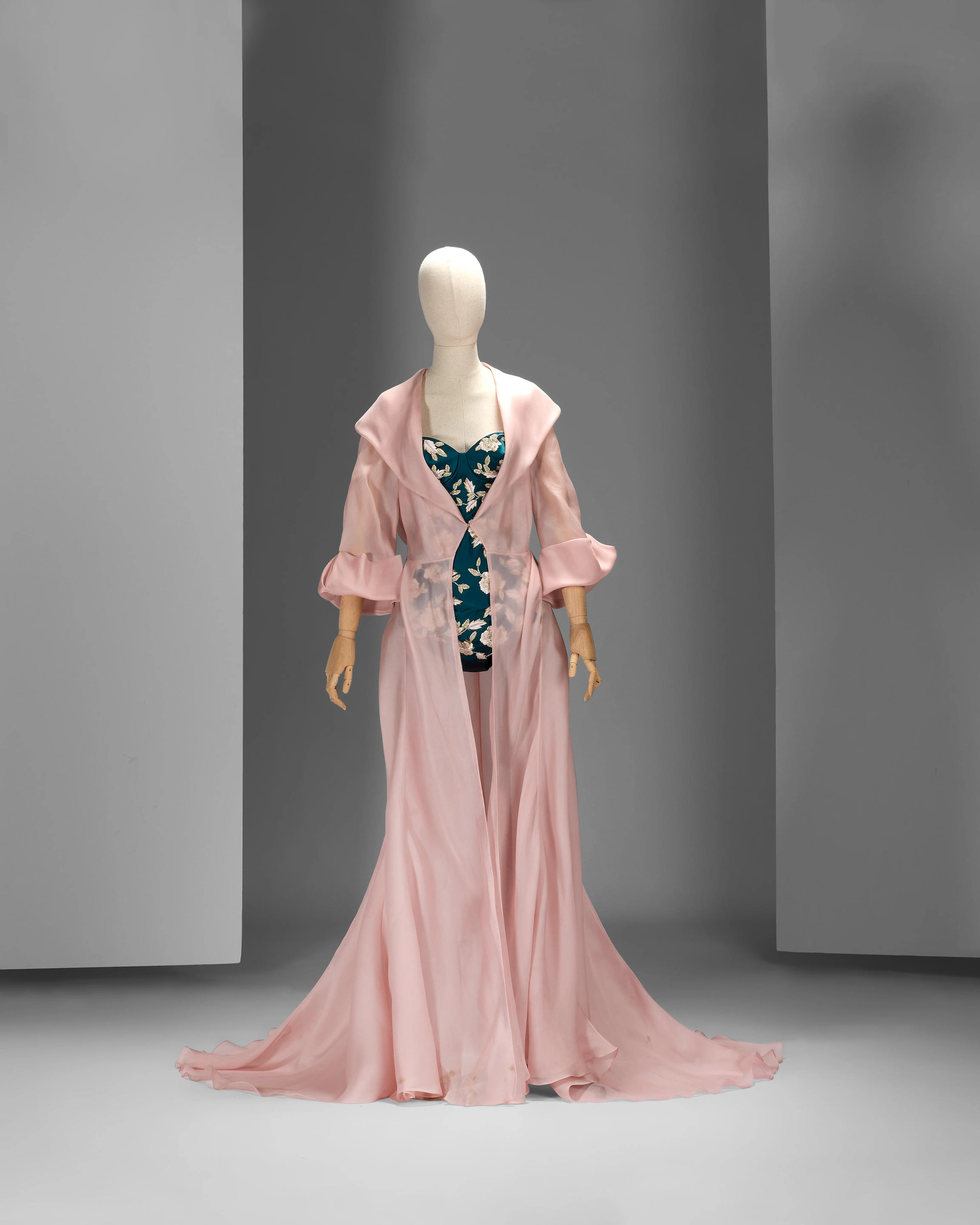 Ralph & Russo Haute Couture: an Embroidered Floral Satin Bustier and