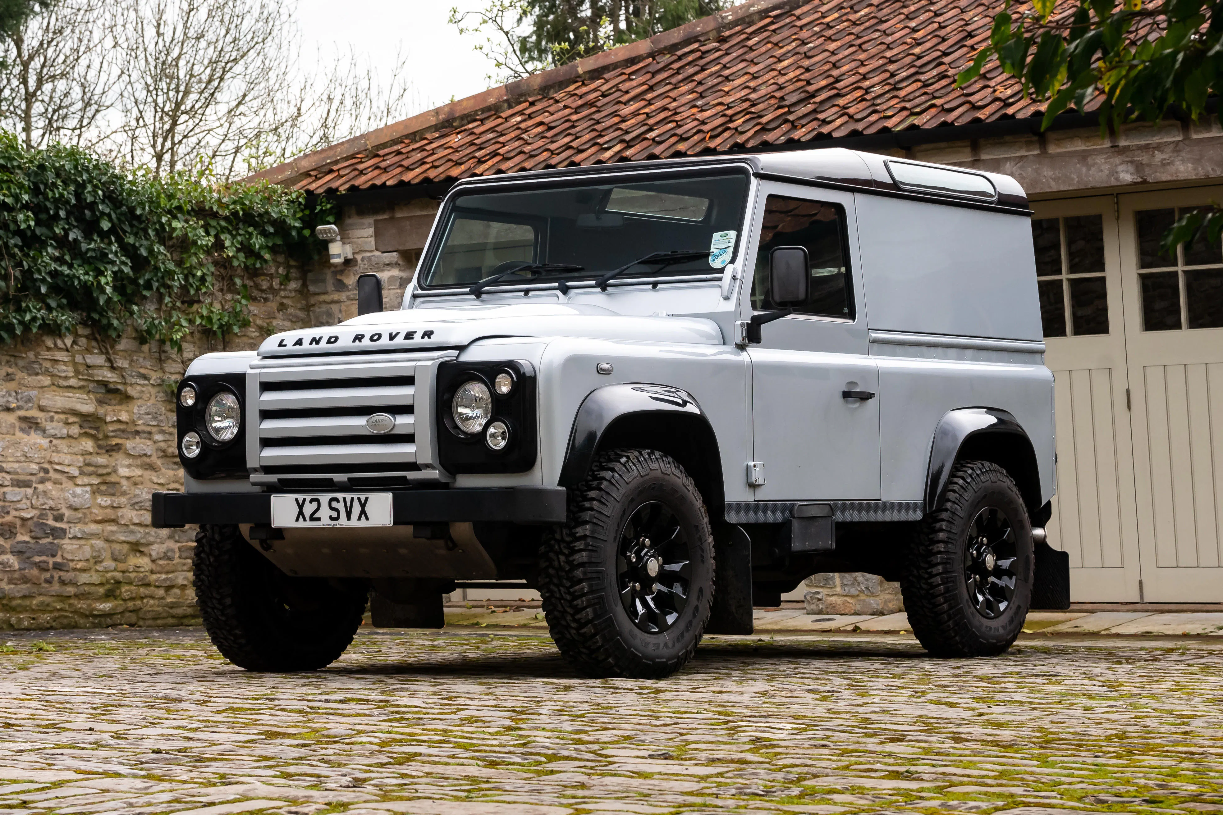 2011 Land Rover Defender 90 XTech 4x4 Utility Chassis no ...