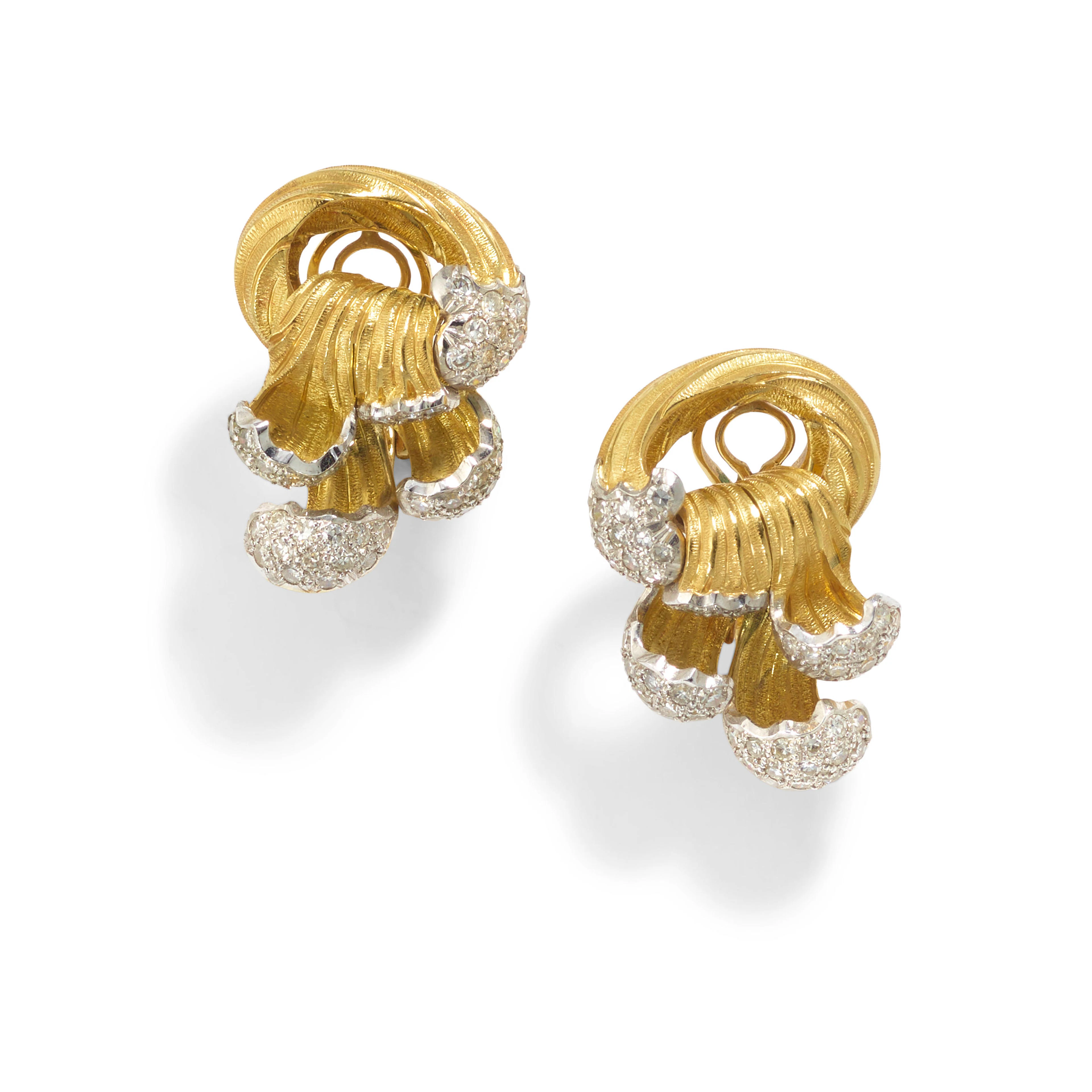 GIANMARIA BUCCELLATI: A PAIR OF 18K BI-COLOR GOLD AND DIAMOND EARRINGS