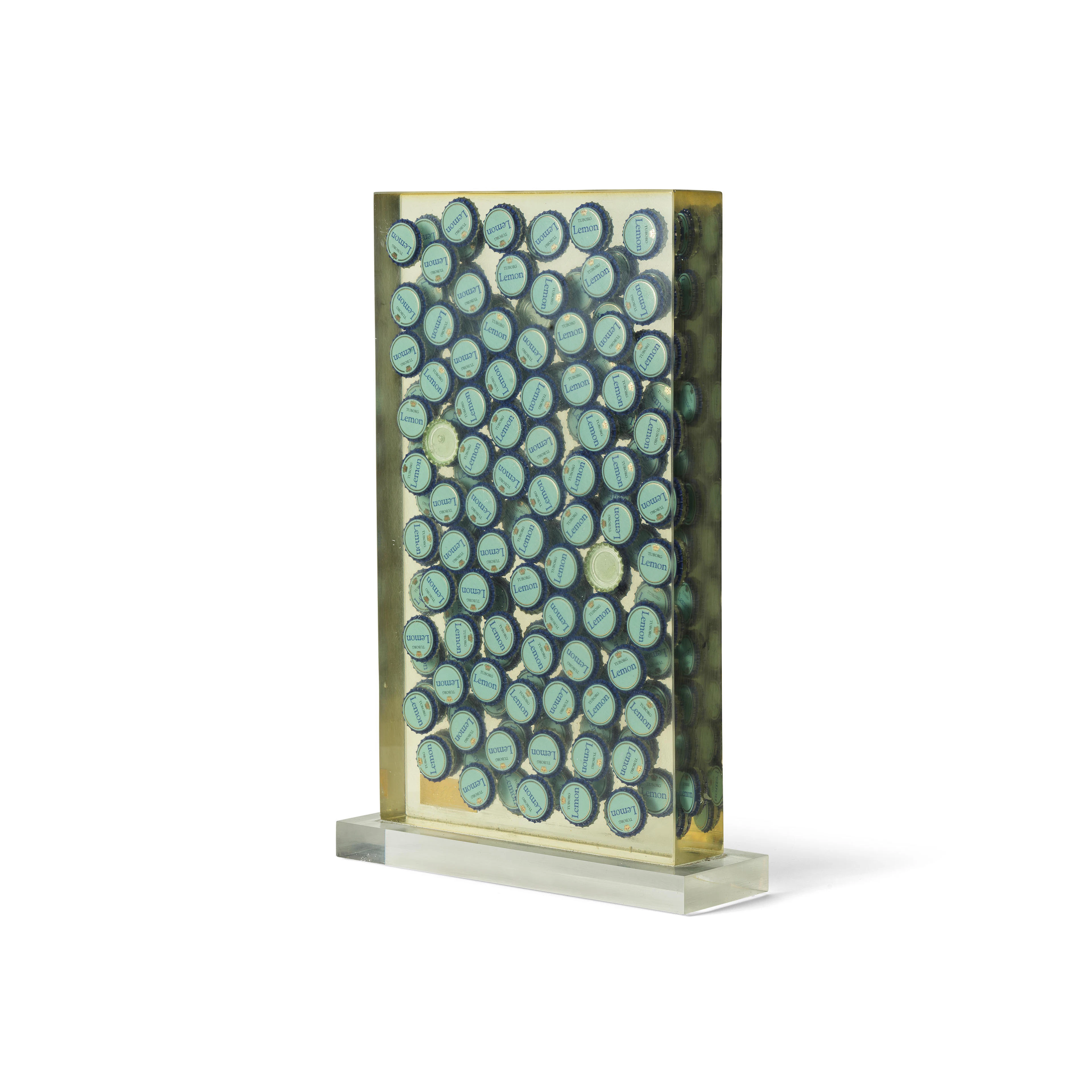 ARMAN (1928-2005) Bon santé V, 1996 Inclusion de capsules de bouteilles
