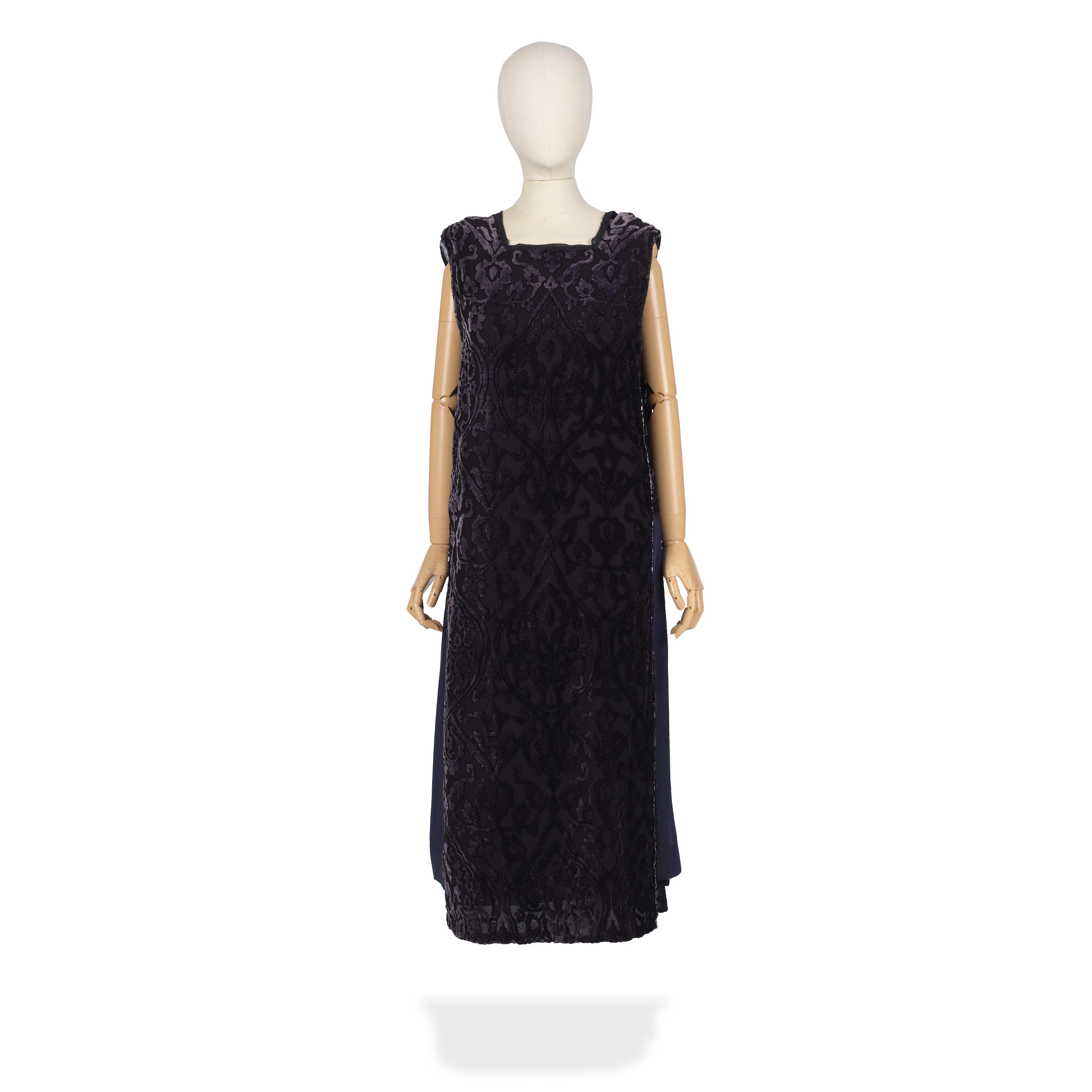 Penelope Wilton (as Isobel Crawley): Three evening gowns Season 3