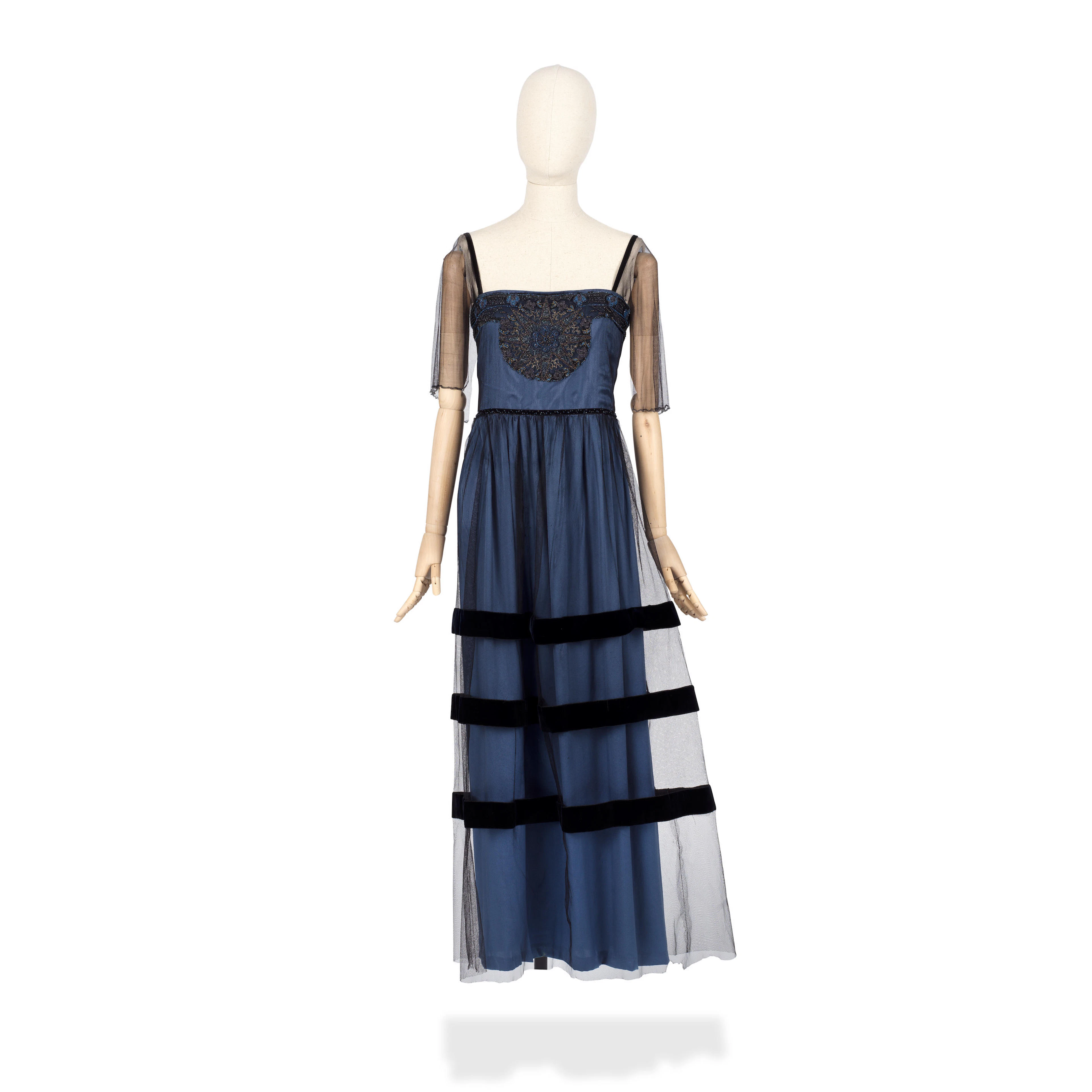 Michelle Dockery (as Lady Mary): Two dresses Season 2, Episode 5 and 9 2