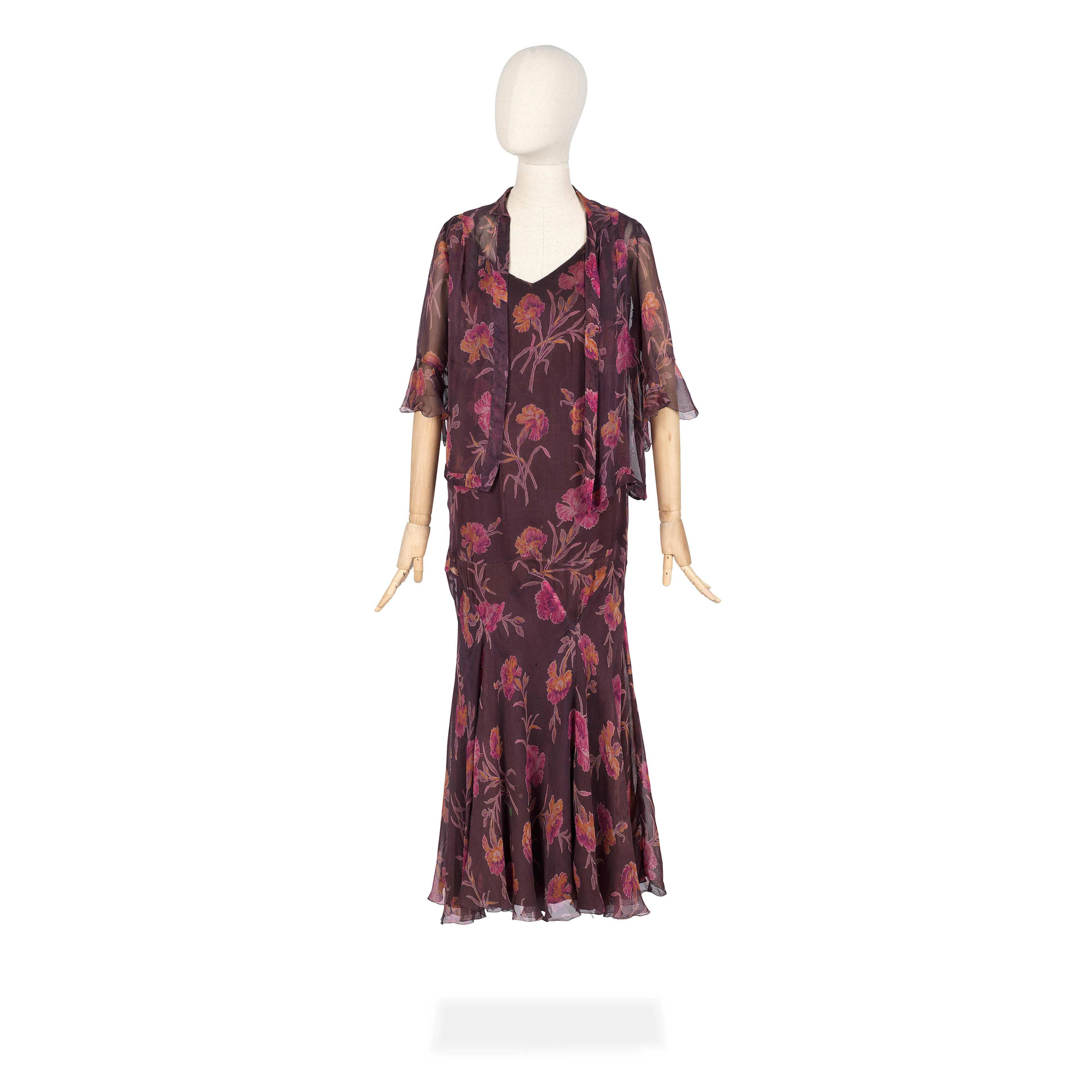 Elizabeth McGovern (as Cora, Countess of Grantham): Floral day dress