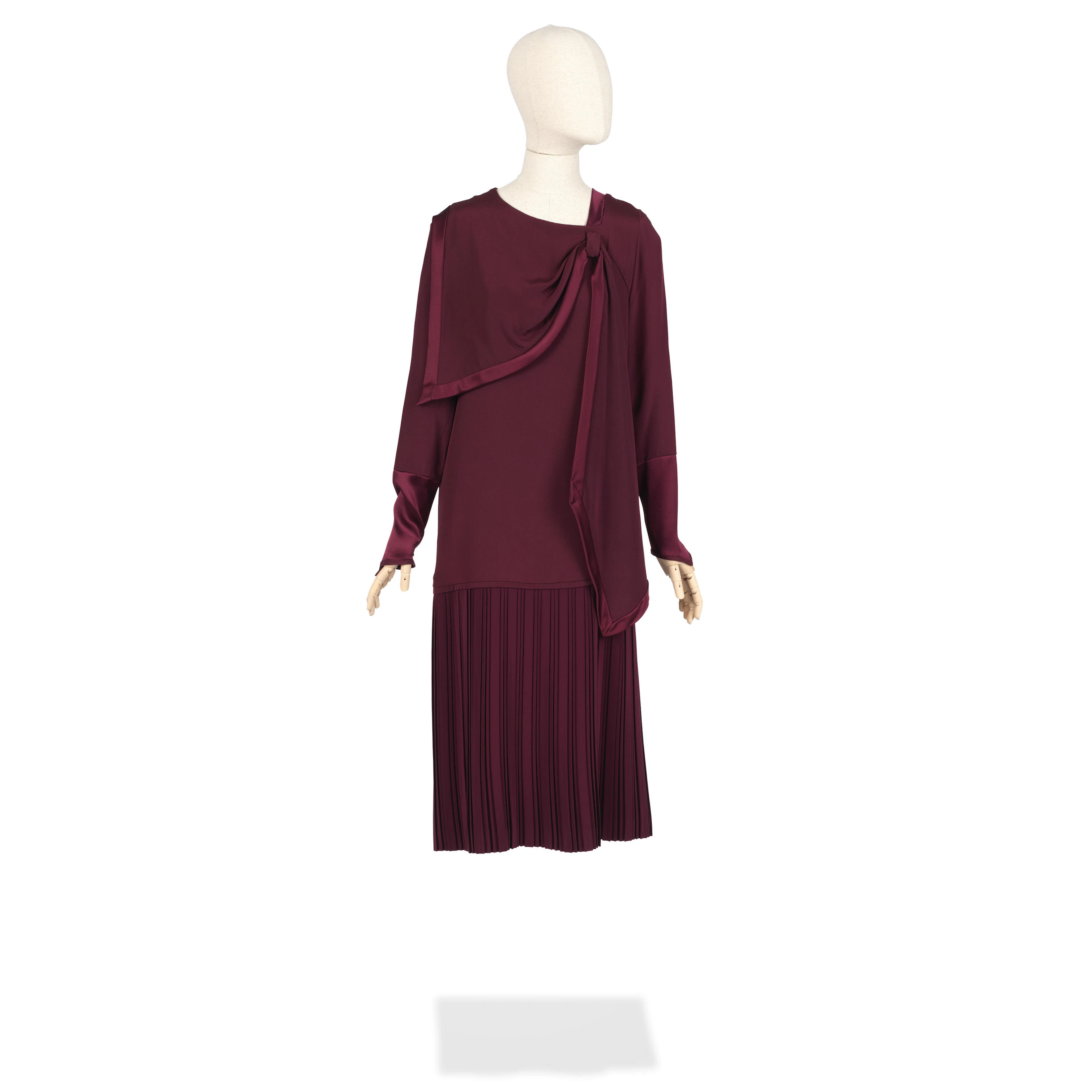 Michelle Dockery (as Lady Mary): Two burgundy day outfits Season 6
