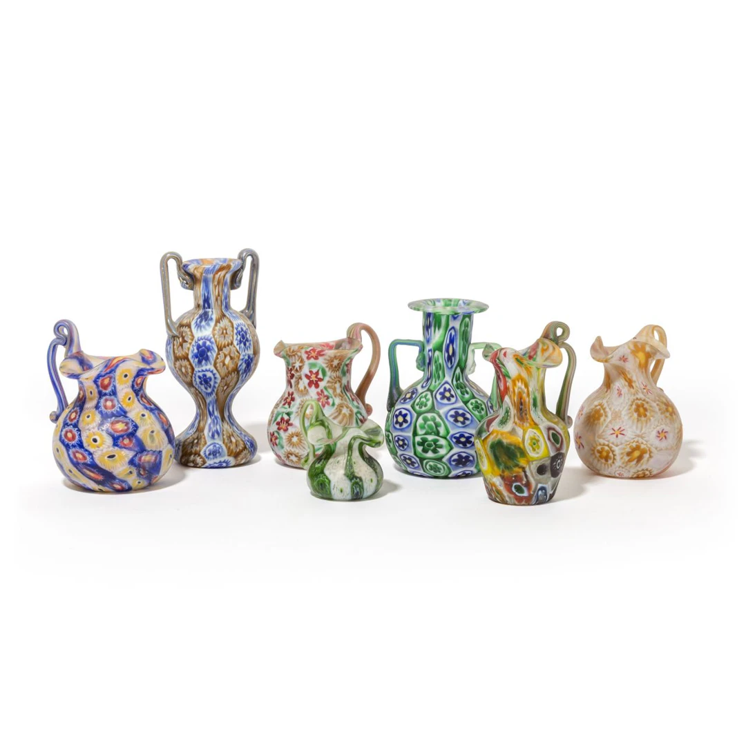 FRATELLI TOSO, 1920. Una serie di sette piccoli vasi a murrine policrome.