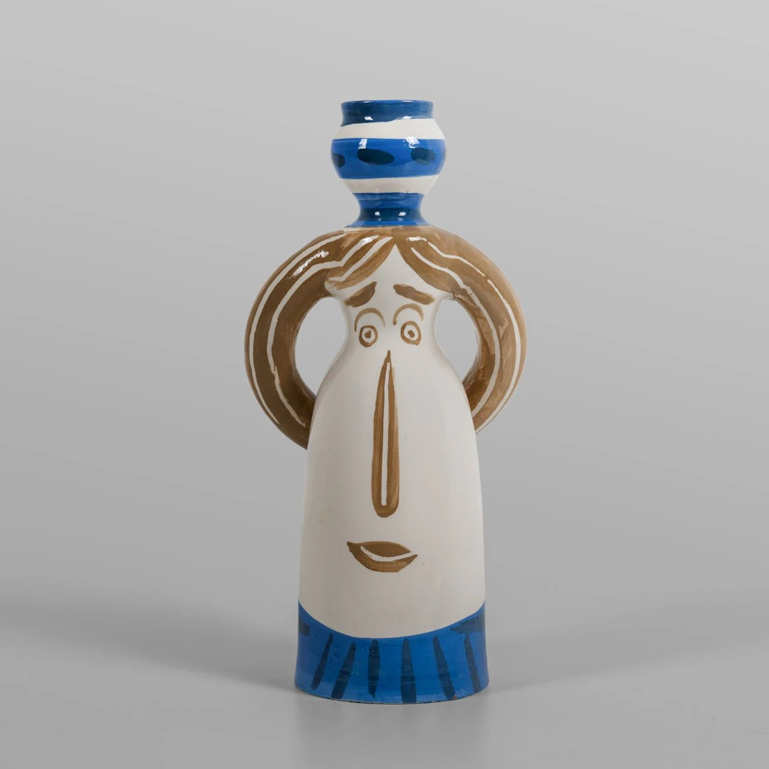 PABLO PICASSO (1881-1973) Lampe Femme 1955 terracotta dipinta h cm