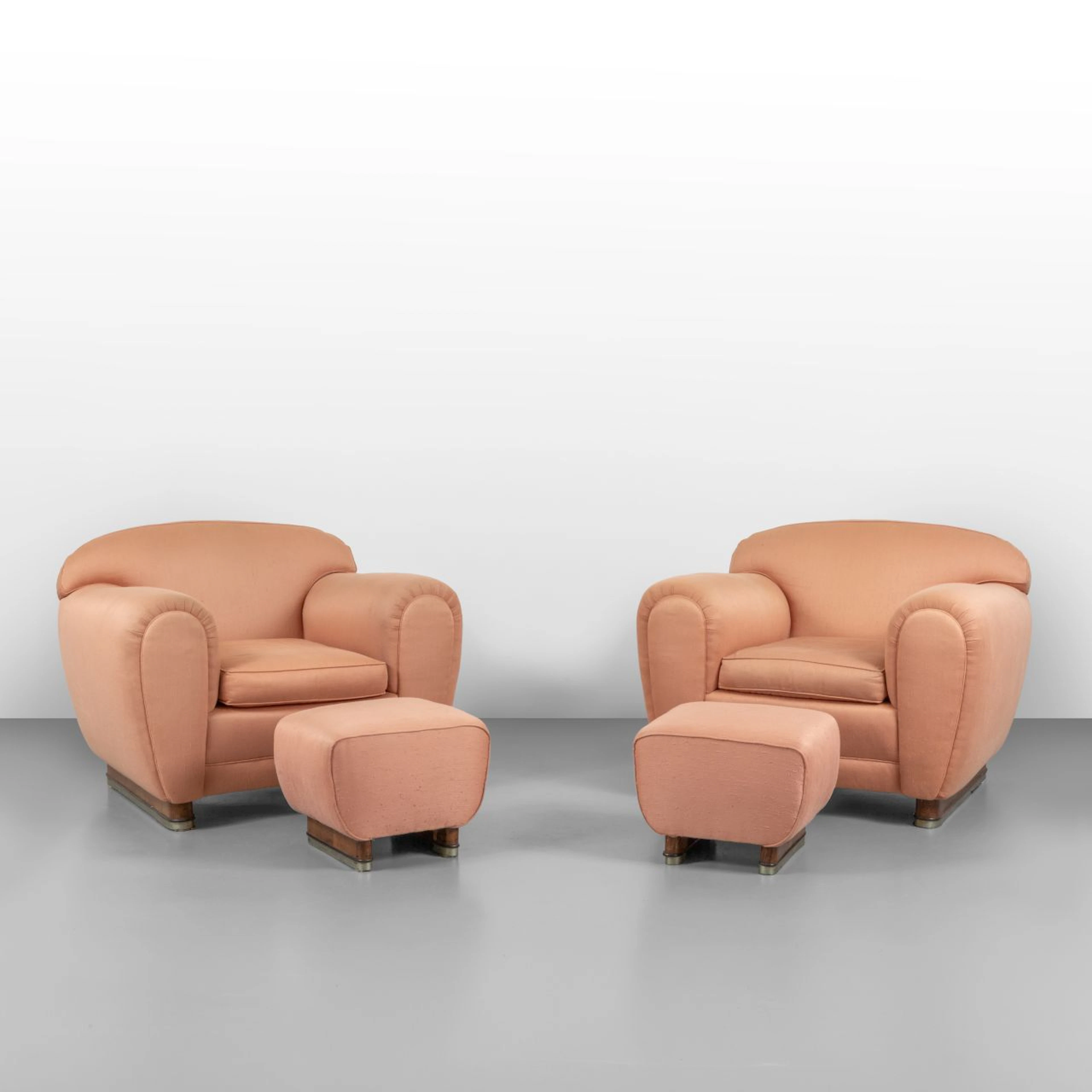 DUE POLTRONE E DUE POGGIAPIEDI, anni '30. Strutture in legno, gambe