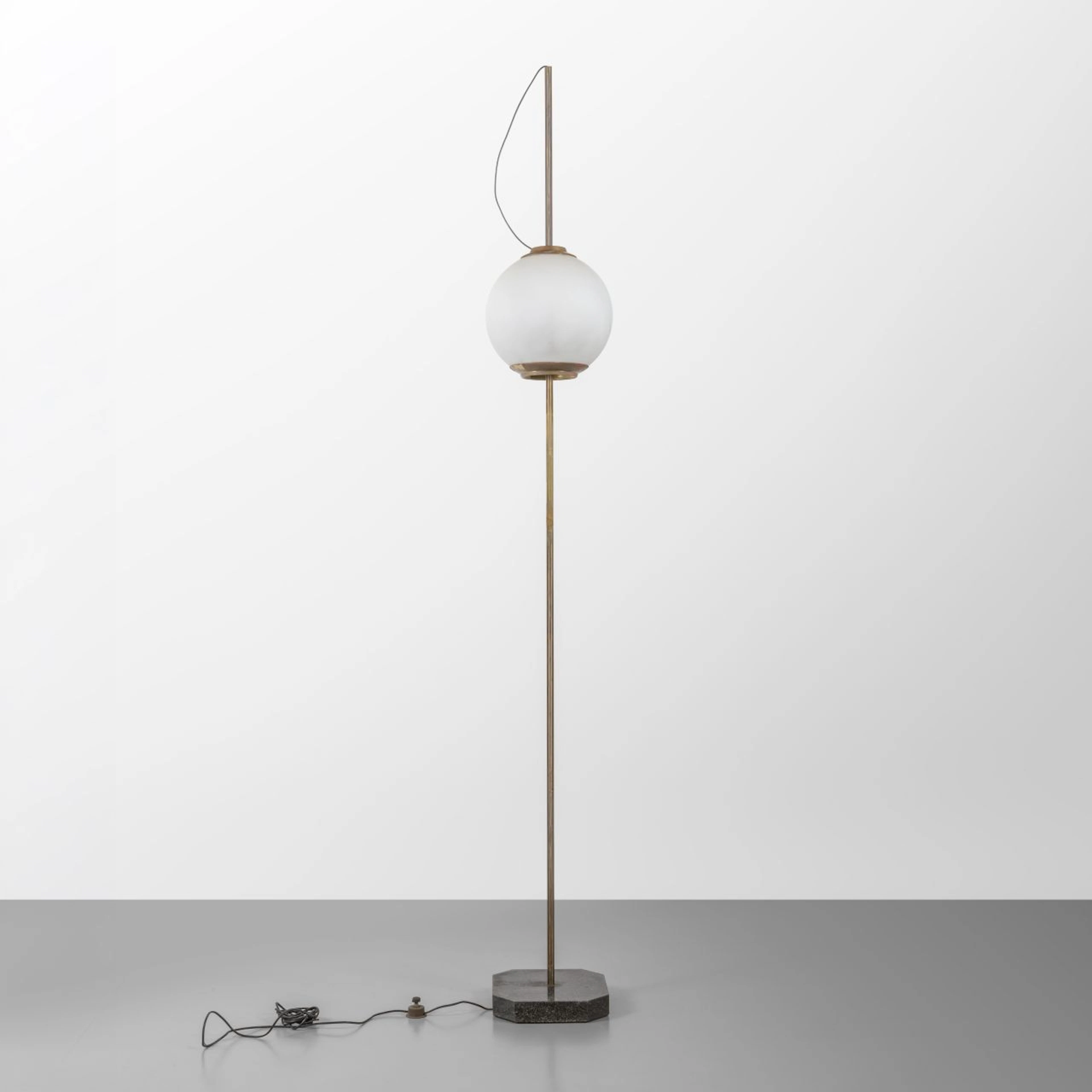 LUIGI CACCIA DOMINIONI, AZUCENA, 1958. Una lampada 'Pallone da terra'