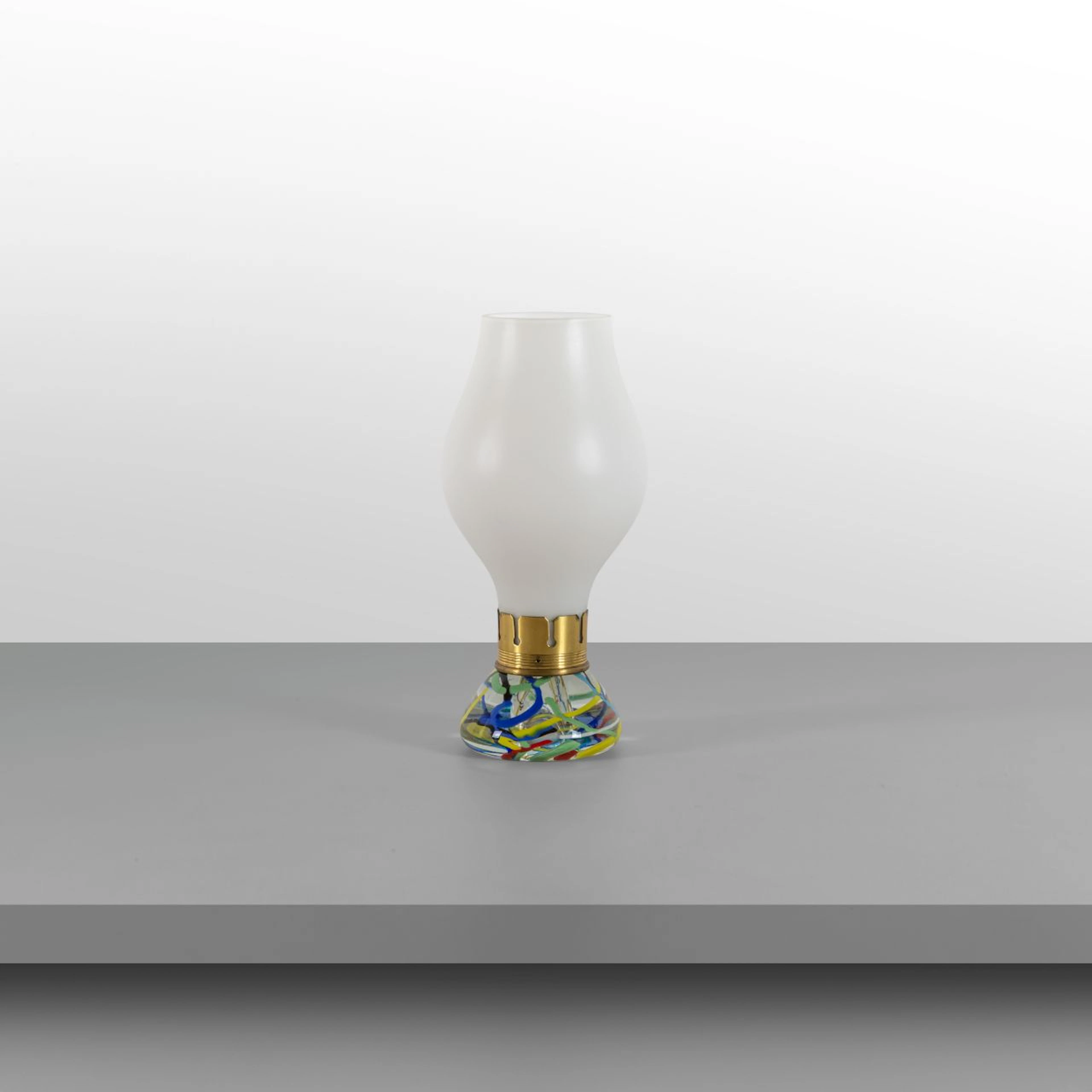 DINO MARTENS, AURELIANO TOSO, 1955. Una lampada da tavolo della serie