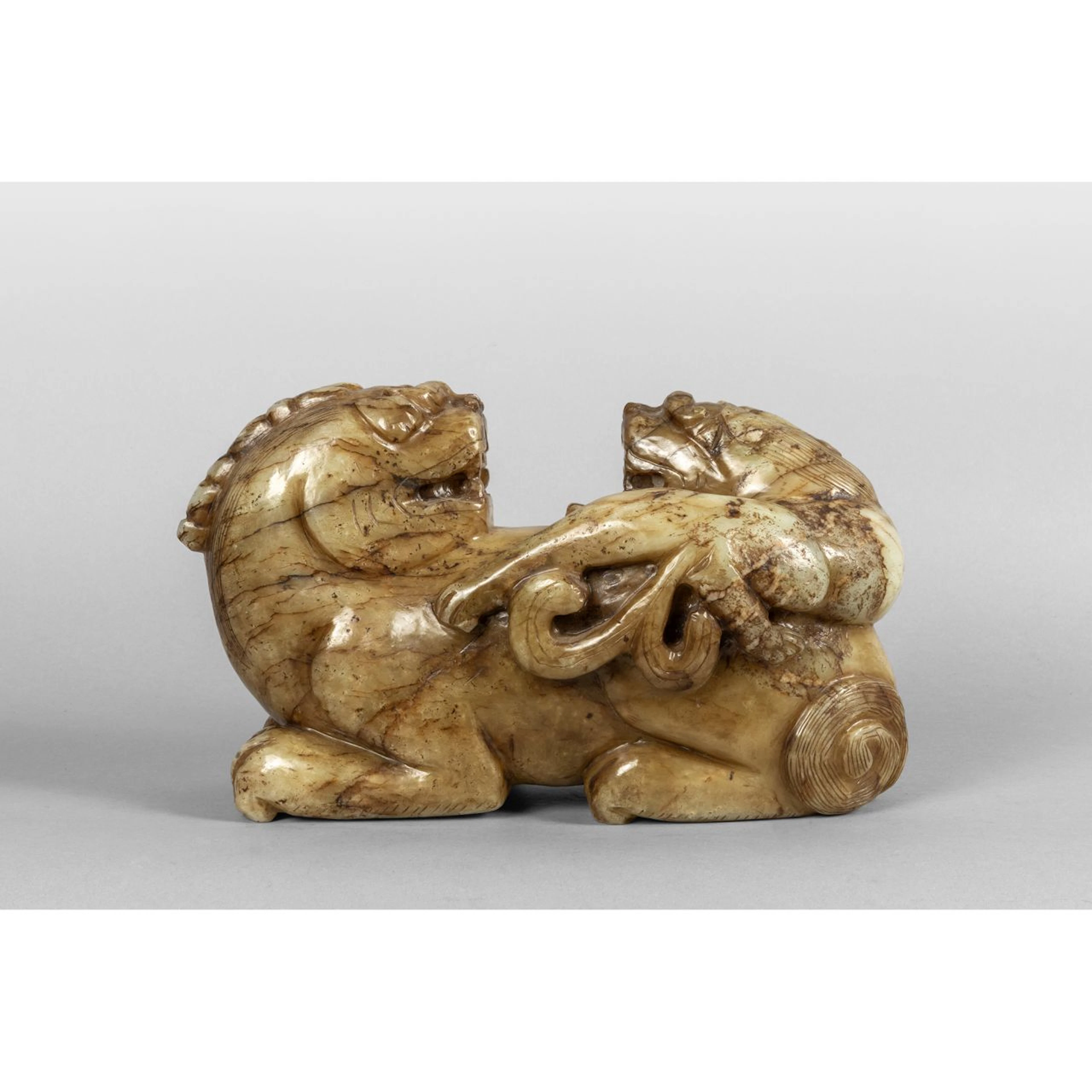 Cani, scultura in giada, Cina cm. 29x17