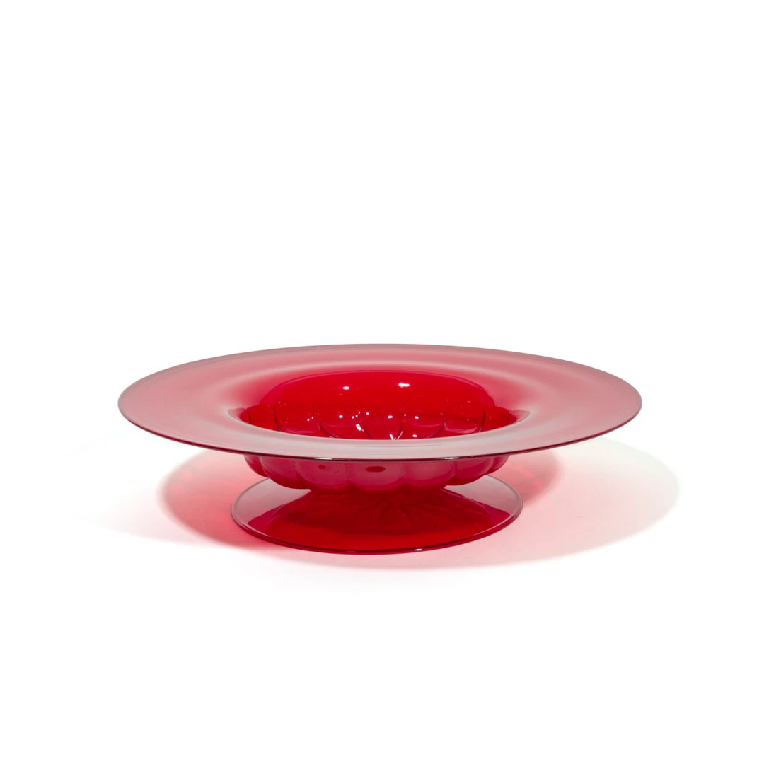 VITTORIO ZECCHIN MVM CAPPELLIN, 1930 ca. Un'alzata in vetro costolato