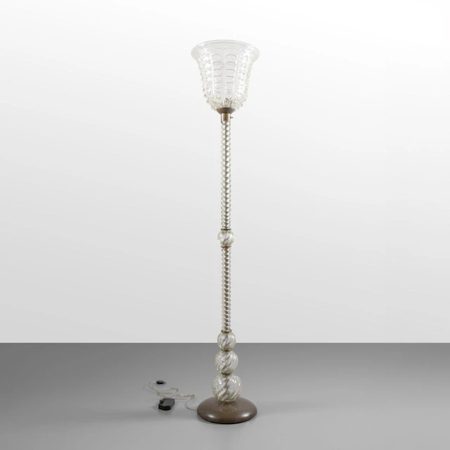 BAROVIER & TOSO, anni '30. Una lampada da terra. Stelo in cristallo