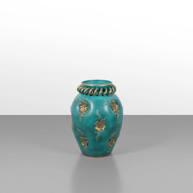 DERUTA, anni '50. Un portaombrelli. Ceramica con decoro in oro. Marcato