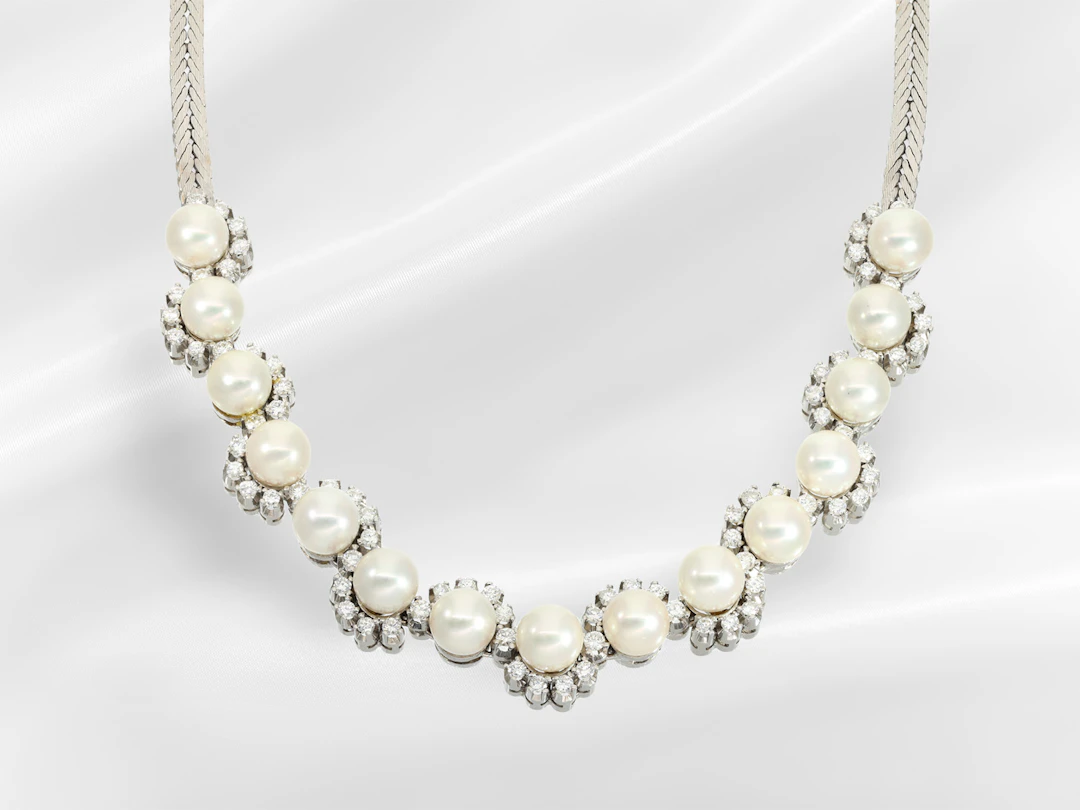 Necklace: vintage handcrafted piece from the 1970s, fine cultured