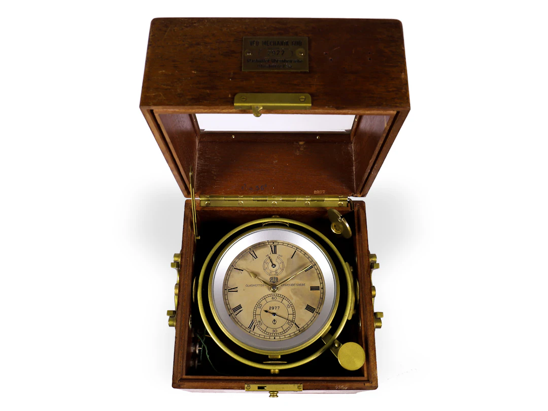 Naval chronometer: GUB Glashütte Chronometer No. 2977, spring detent