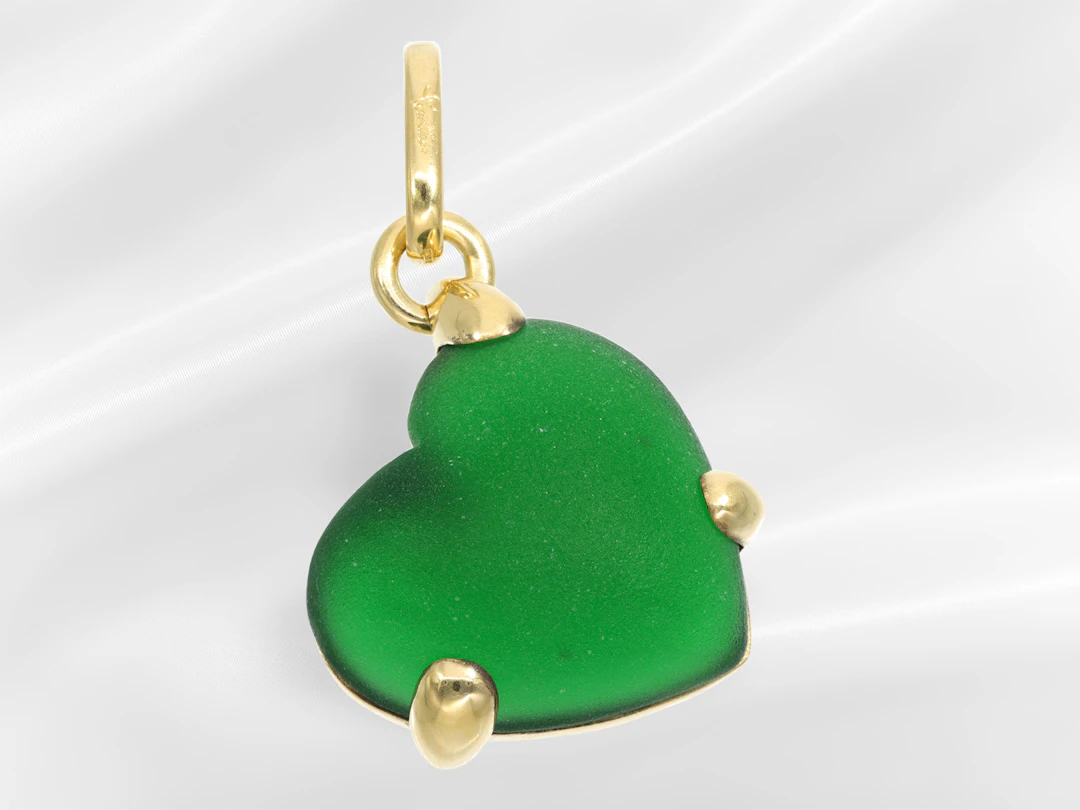 Italian goldsmith’s ‘Heart’ pendant, designer jewellery from Pomellato