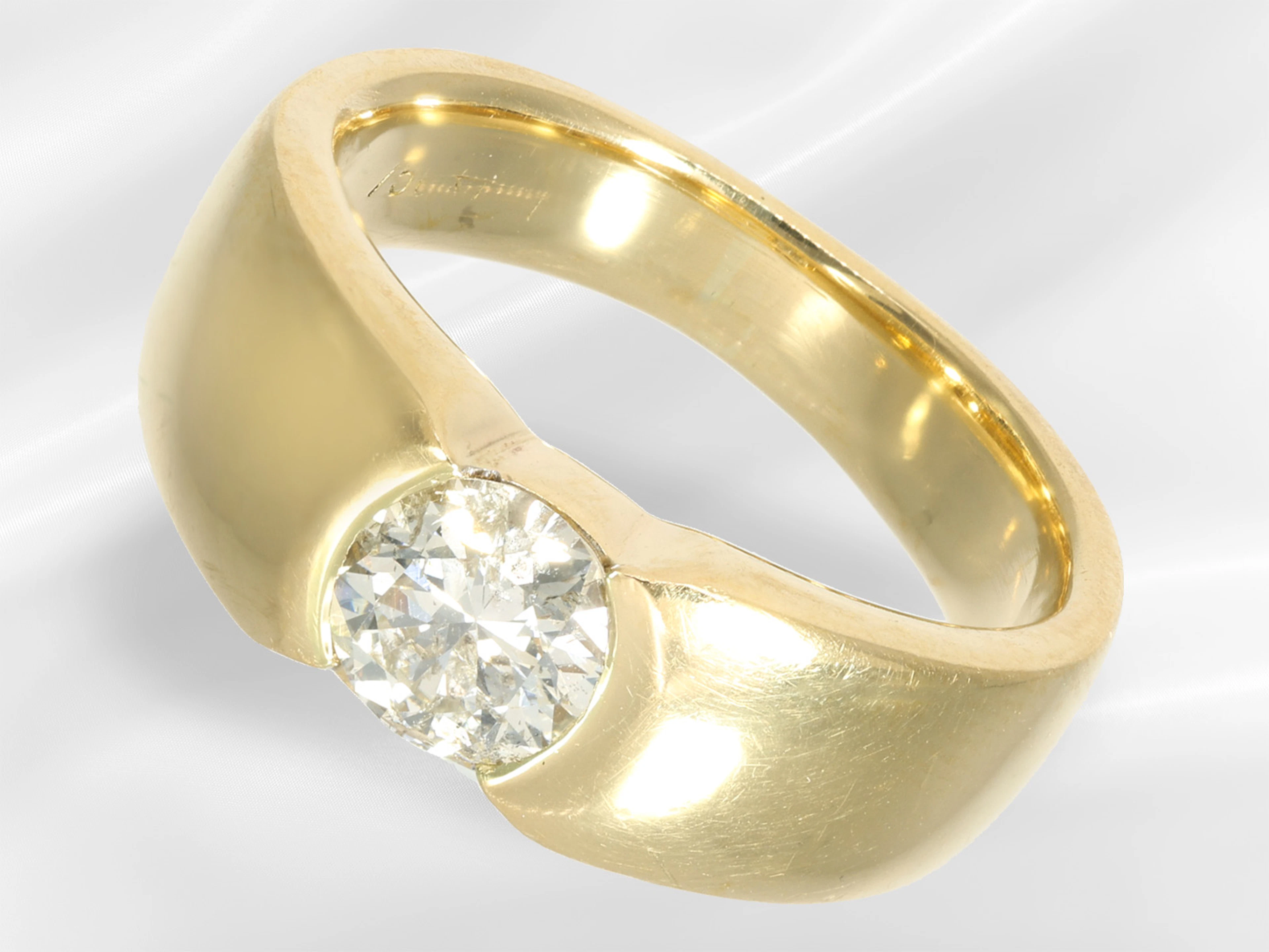 Ring: solid vintage brilliant-cut diamond solitaire ring, ca. 0.75 ct