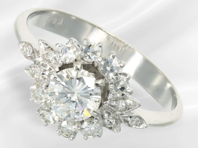 Ring: vintage diamond/brilliant-cut goldsmith's ring in 18K white