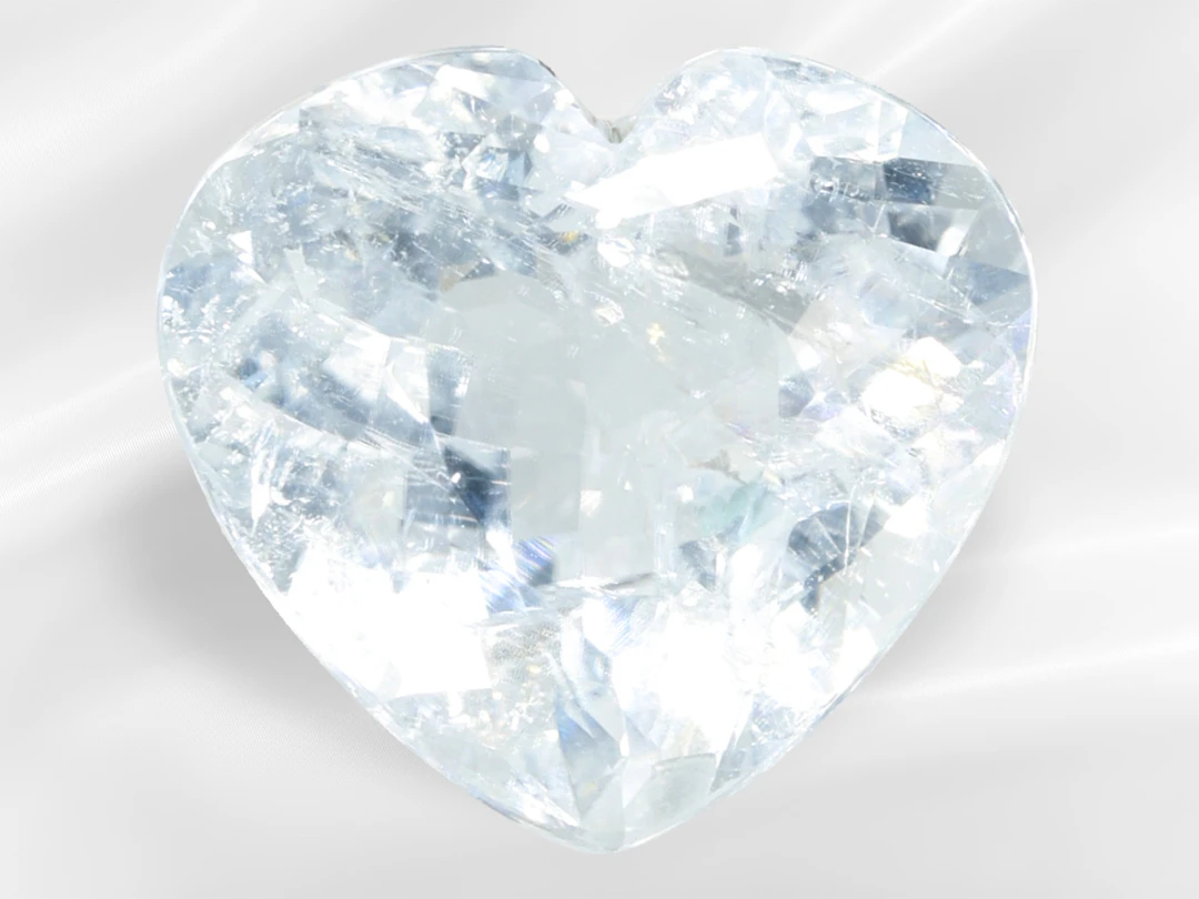 Tourmaline: rare heart-cut tourmaline, ‘Paraiba’, 5.87 ct, AIG report