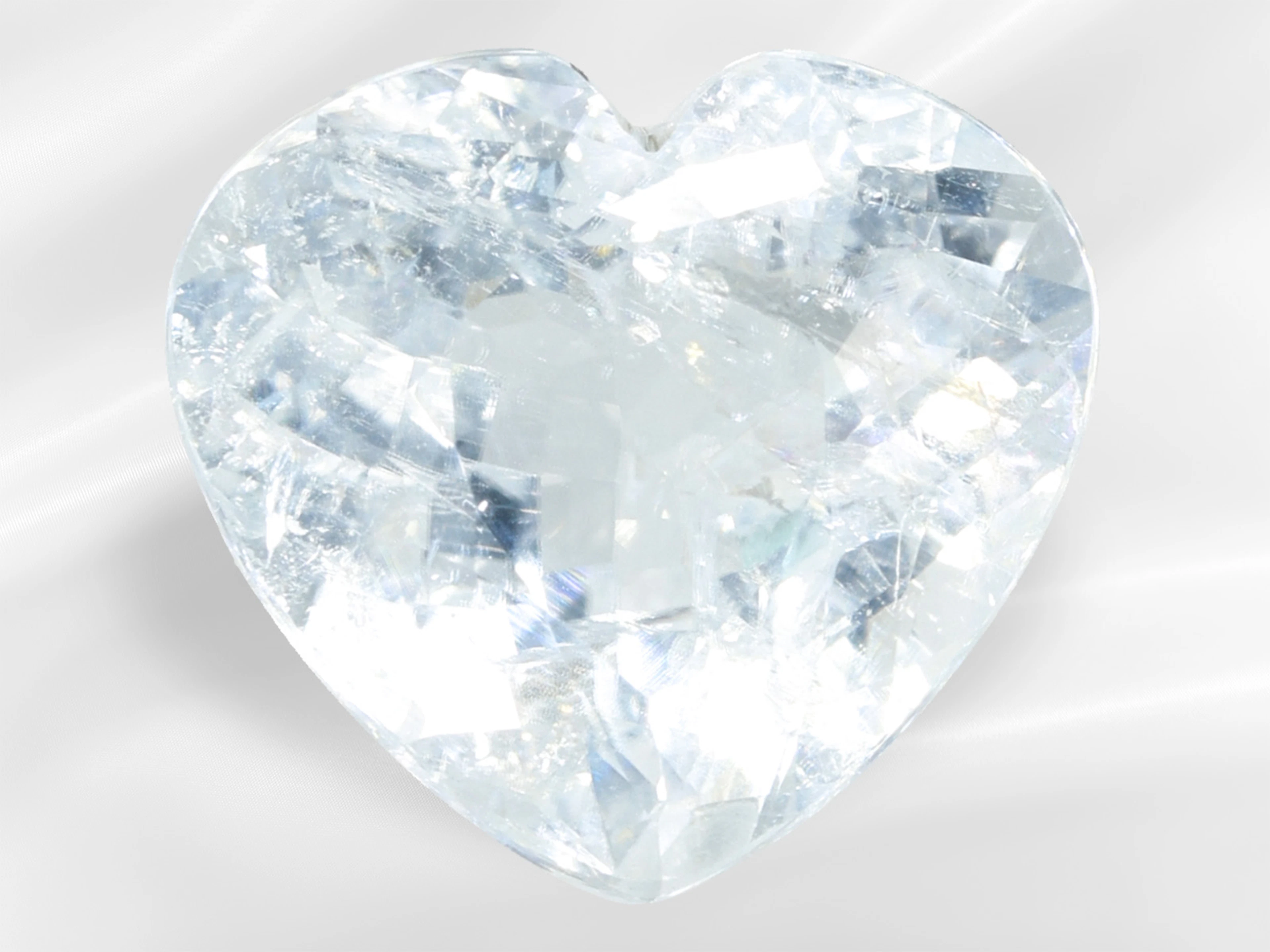 Tourmaline: rare heart-cut tourmaline, ‘Paraiba’, 5.87 ct, AIG report