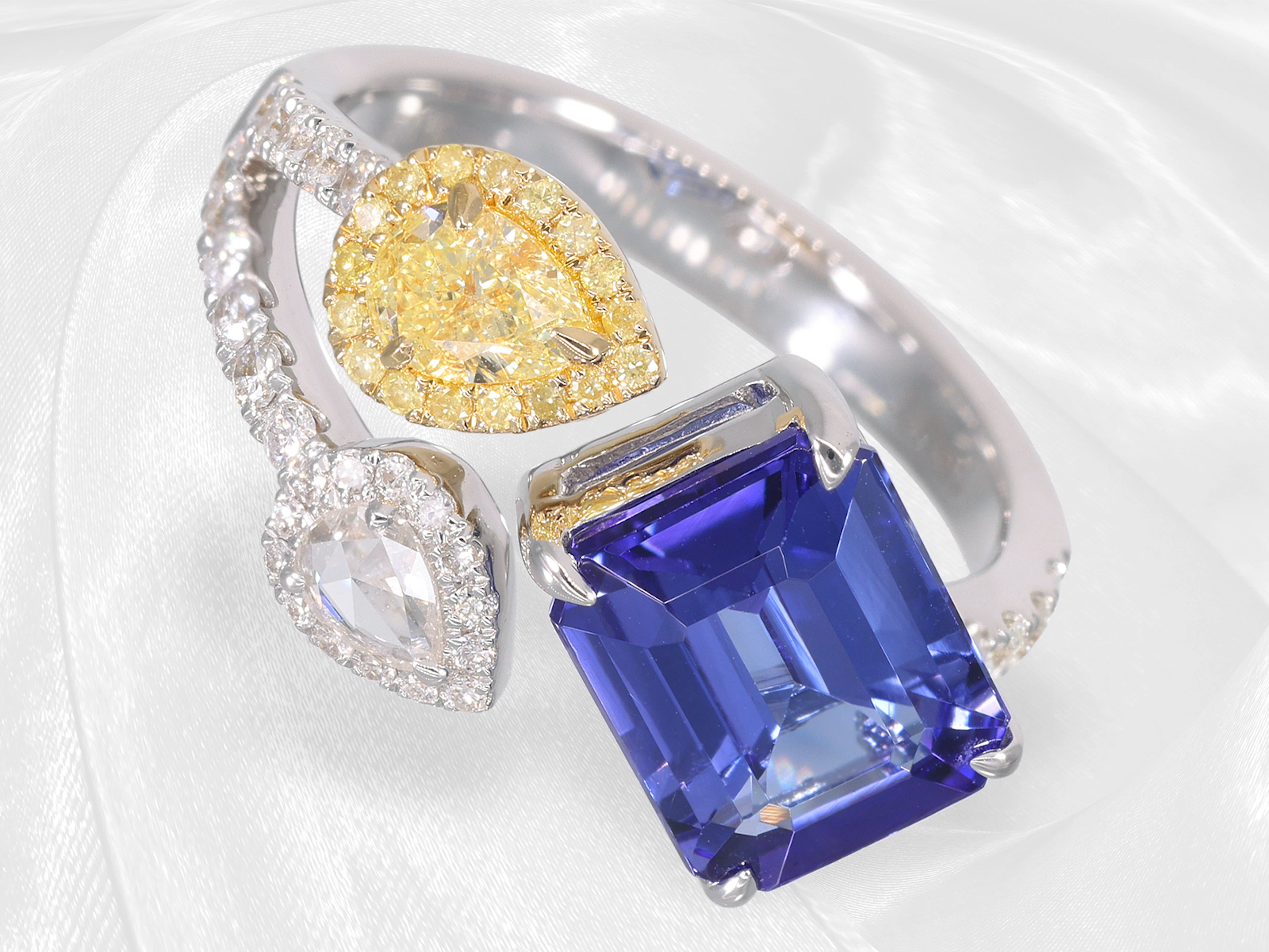 Ring: decorative designer tanzanite and diamond goldsmith's ring