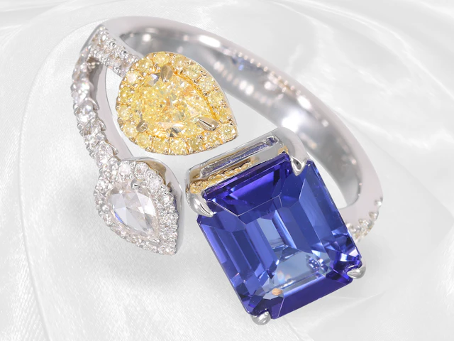 Ring: decorative designer tanzanite and diamond goldsmith's ring