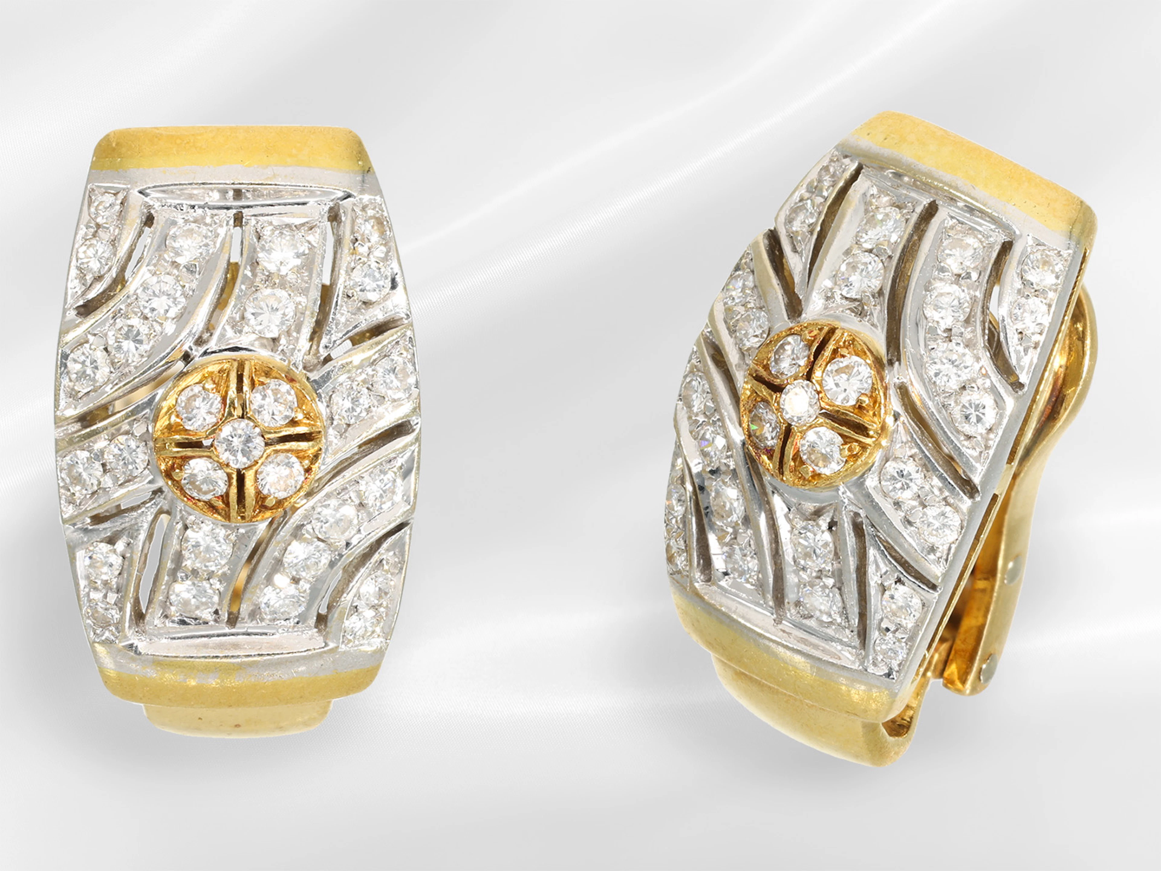 Ear studs: attractive half-hoop earrings set with brilliant-cut diamonds