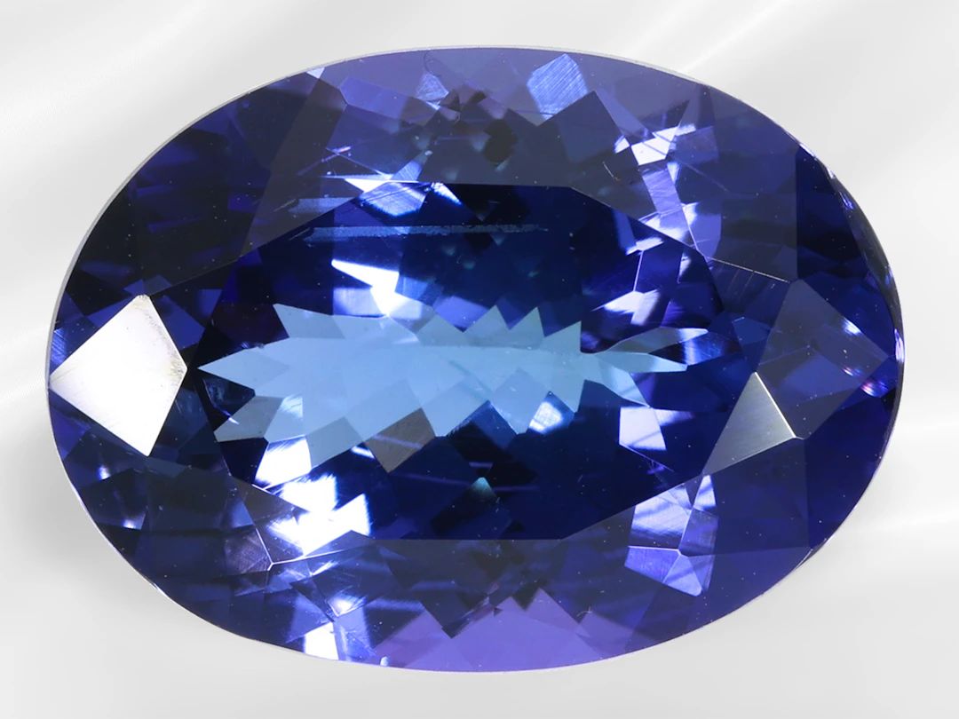 Natural tanzanite weighing 11.31 ct, including certificate