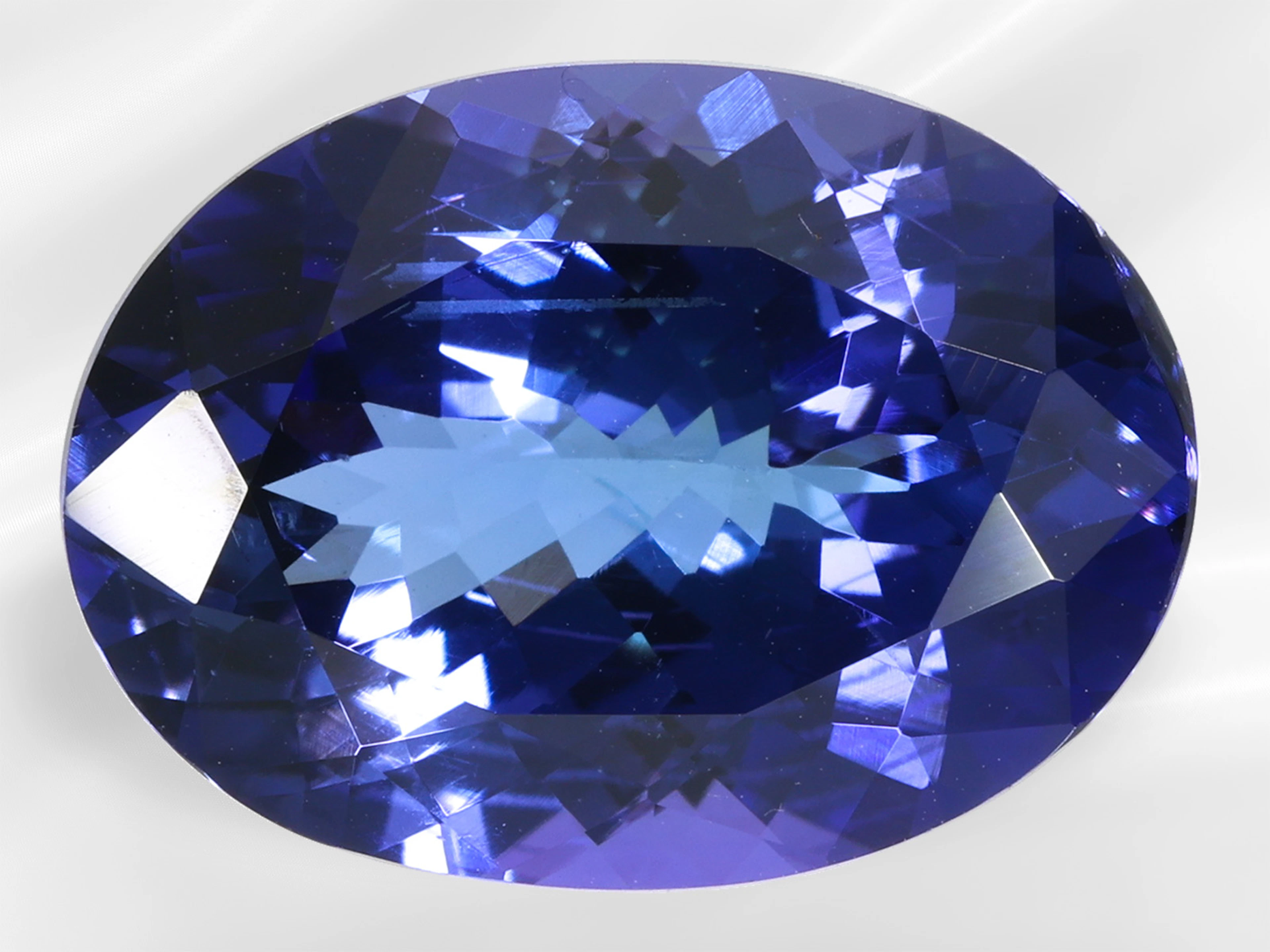 Natural tanzanite weighing 11.31 ct, including certificate