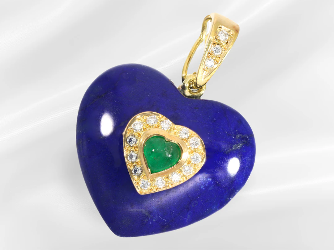 Pendant: decorative lapis lazuli heart pendant set with an emerald