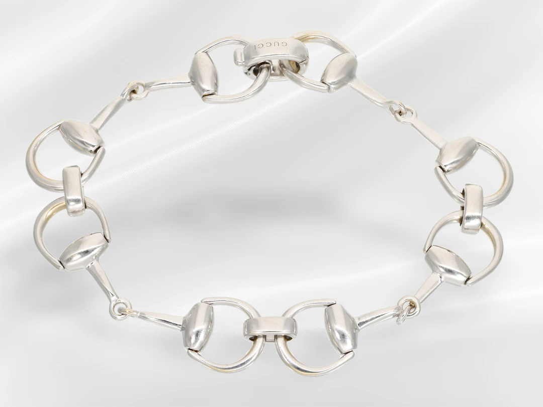 Exceptionally crafted designer gold jewellery bracelet from Gucci