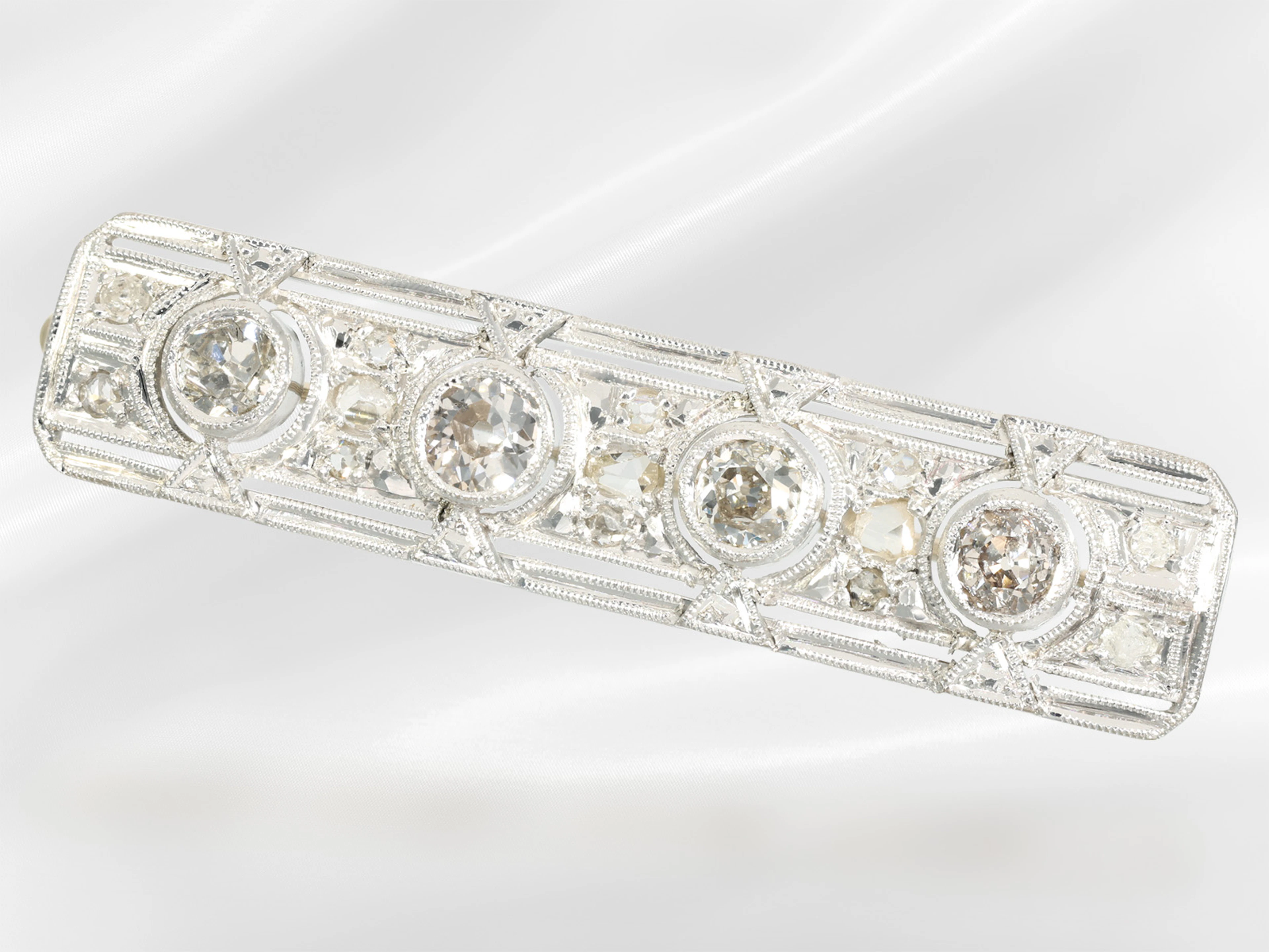 Brooch: antique, intricately and delicately crafted brooch, probably circa 1925