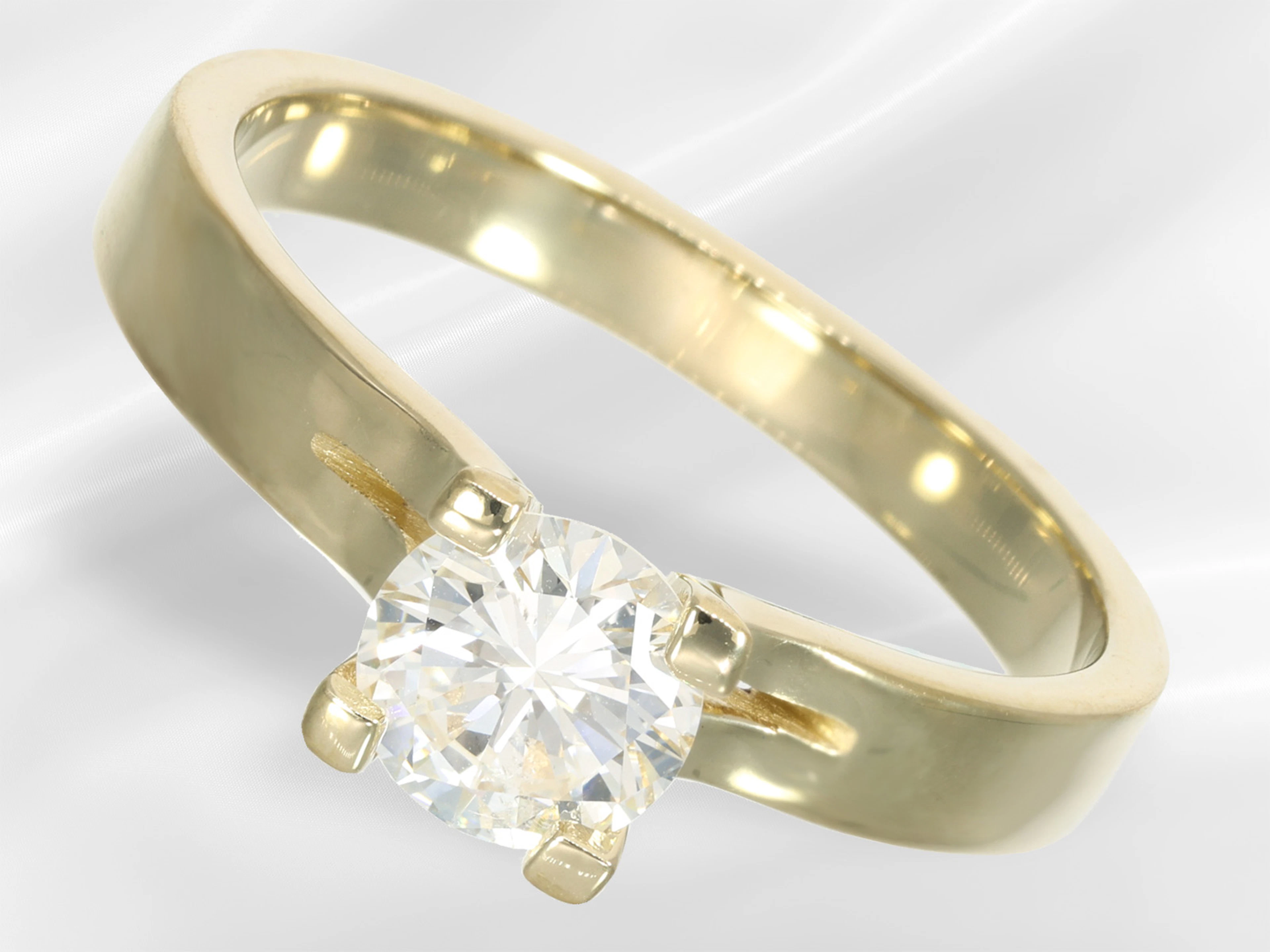 Ring: modern solitaire brilliant-cut diamond tension ring, ca. 1.18 ct