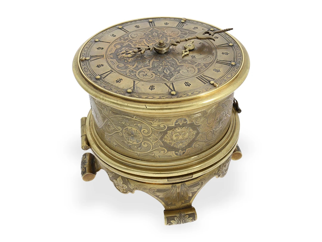 Early drum/horizontal clock: rare Renaissance-style table clock, Johann