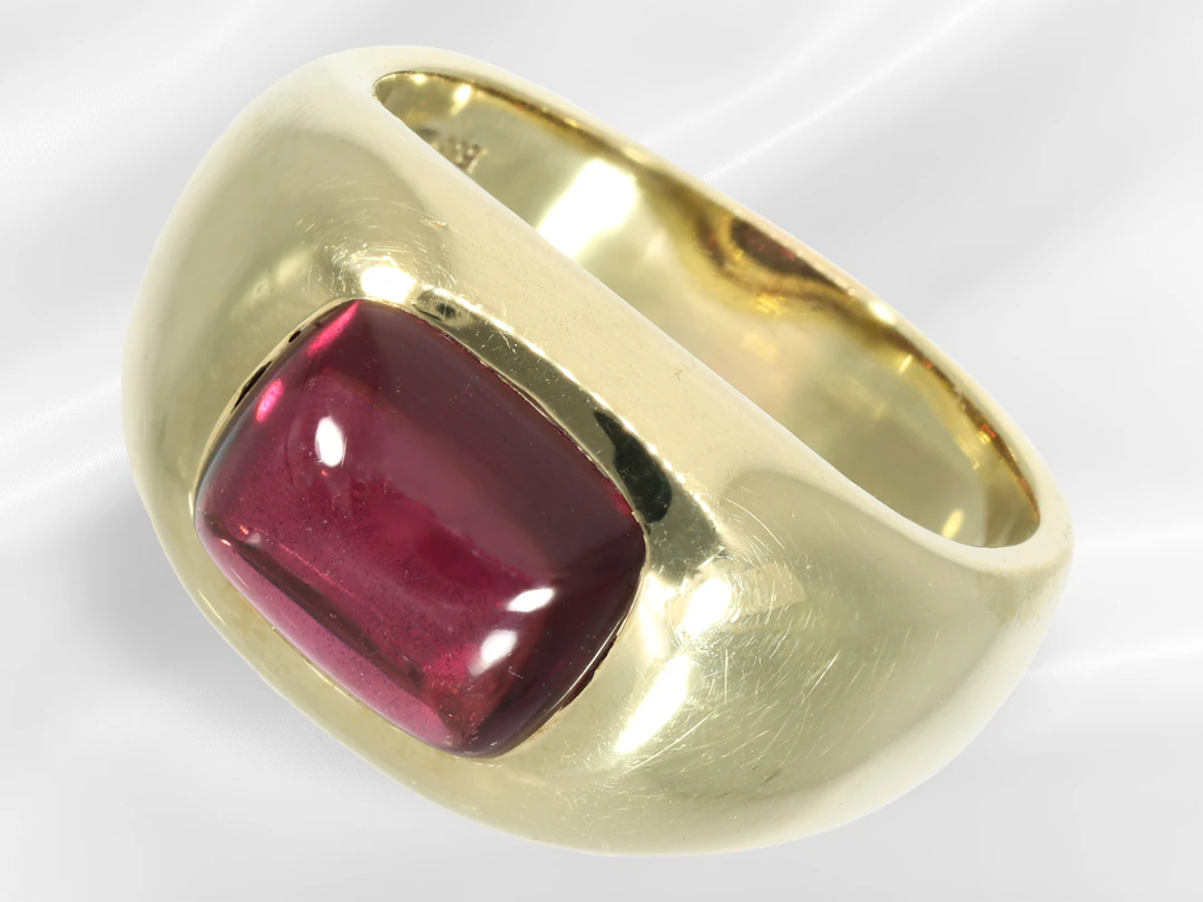 Ring: high-quality goldsmith's ring with red tourmaline