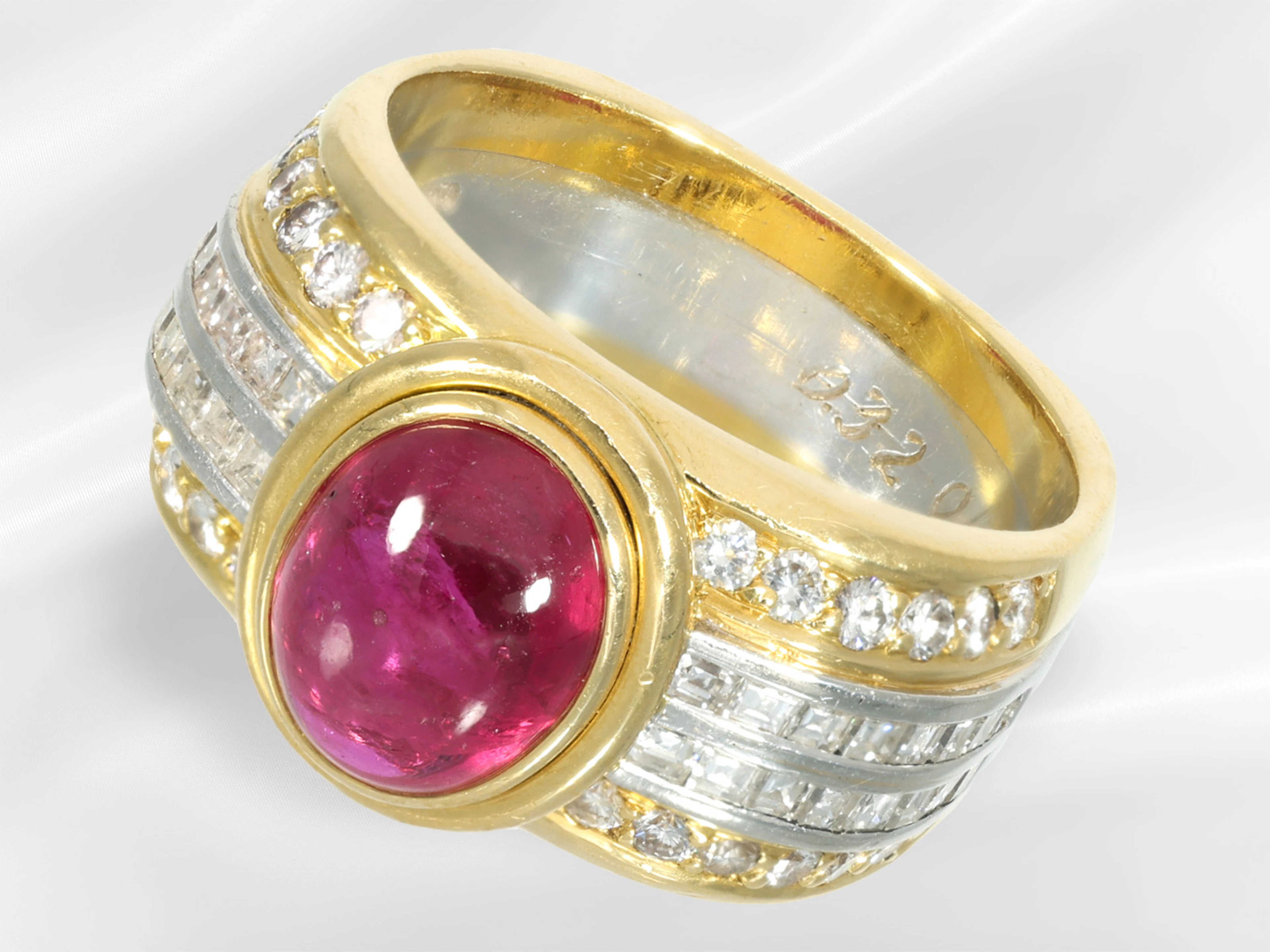 Ring: wide ruby and brilliant-cut diamond goldsmith's ring in 18K