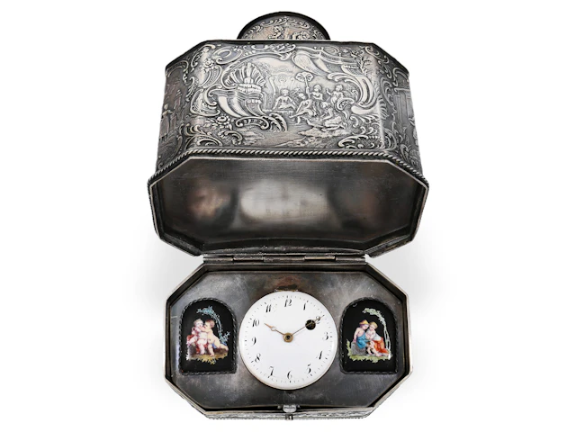 Hip flask/bottle with concealed watch, silver, probably from southern