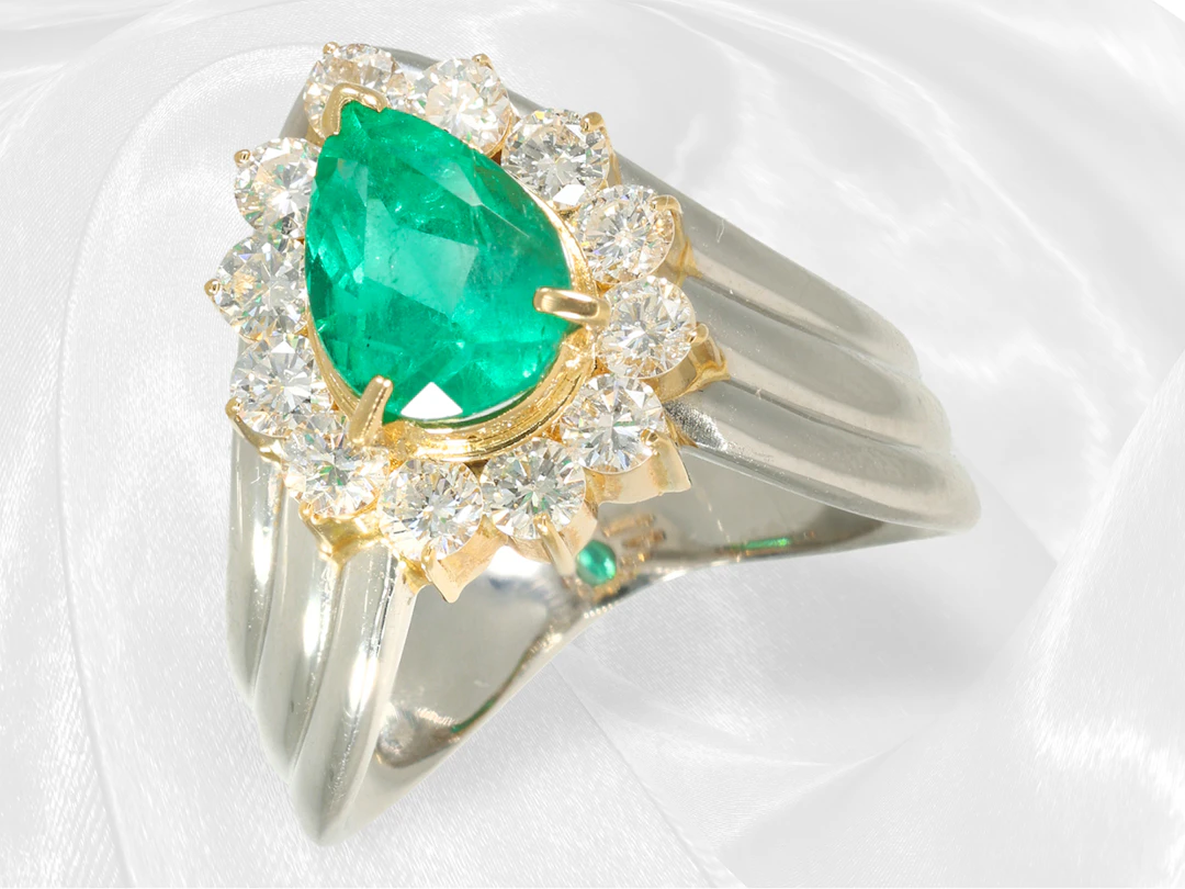 Ring: formerly an expensive goldsmith's ring with an emerald and brilliant-cut